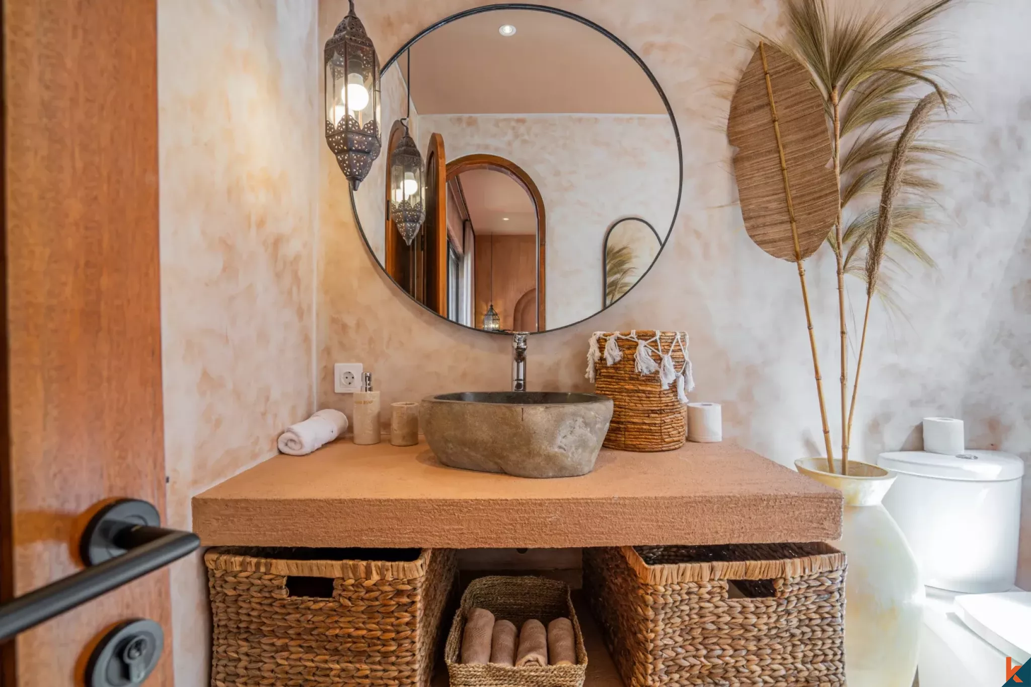 Investissement intelligent : villa d’une chambre en bail (leasehold) sur plan à Kerobokan – Semer