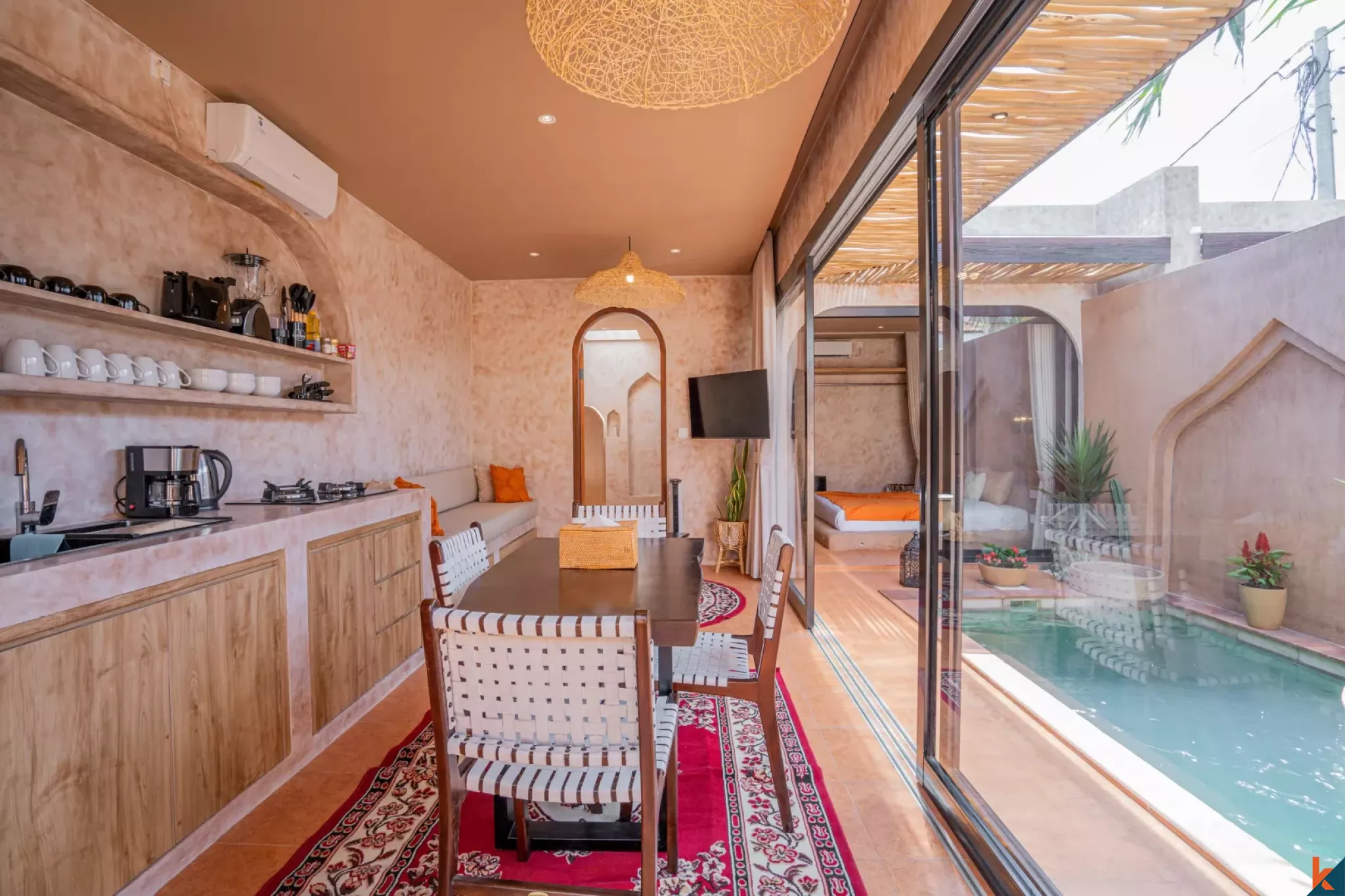 Investissement intelligent : villa d’une chambre en bail (leasehold) sur plan à Kerobokan – Semer