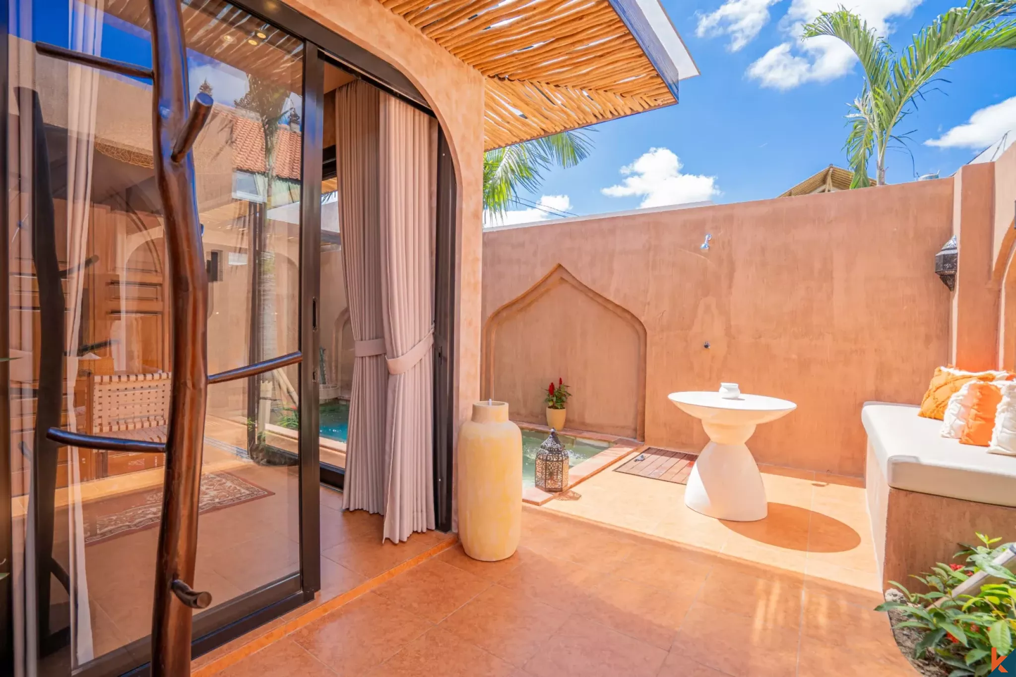 Investissement intelligent : villa d’une chambre en bail (leasehold) sur plan à Kerobokan – Semer