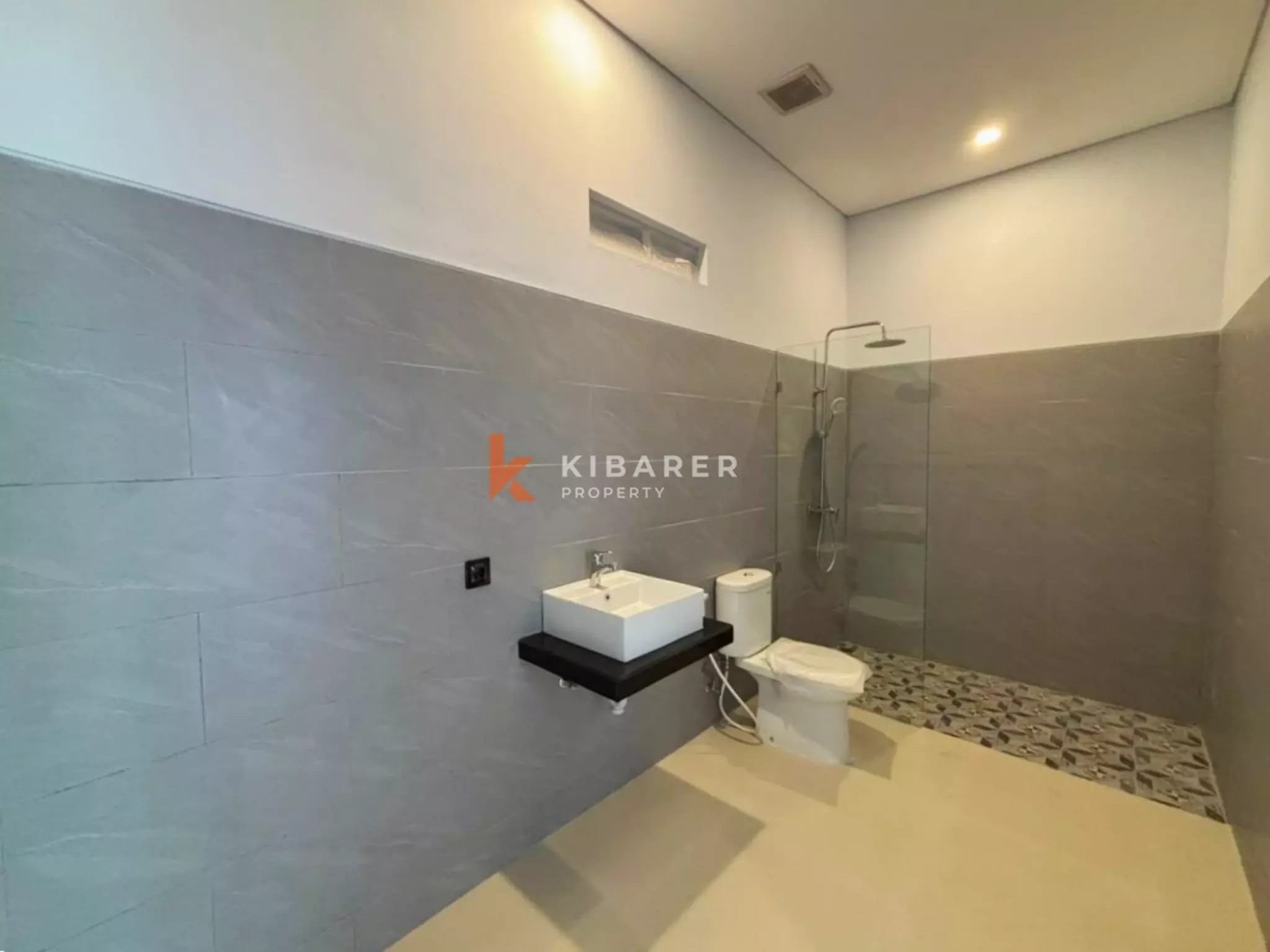 Bright Unfurnished Three Bedroom Villa for Rent in Prime Umalas Location