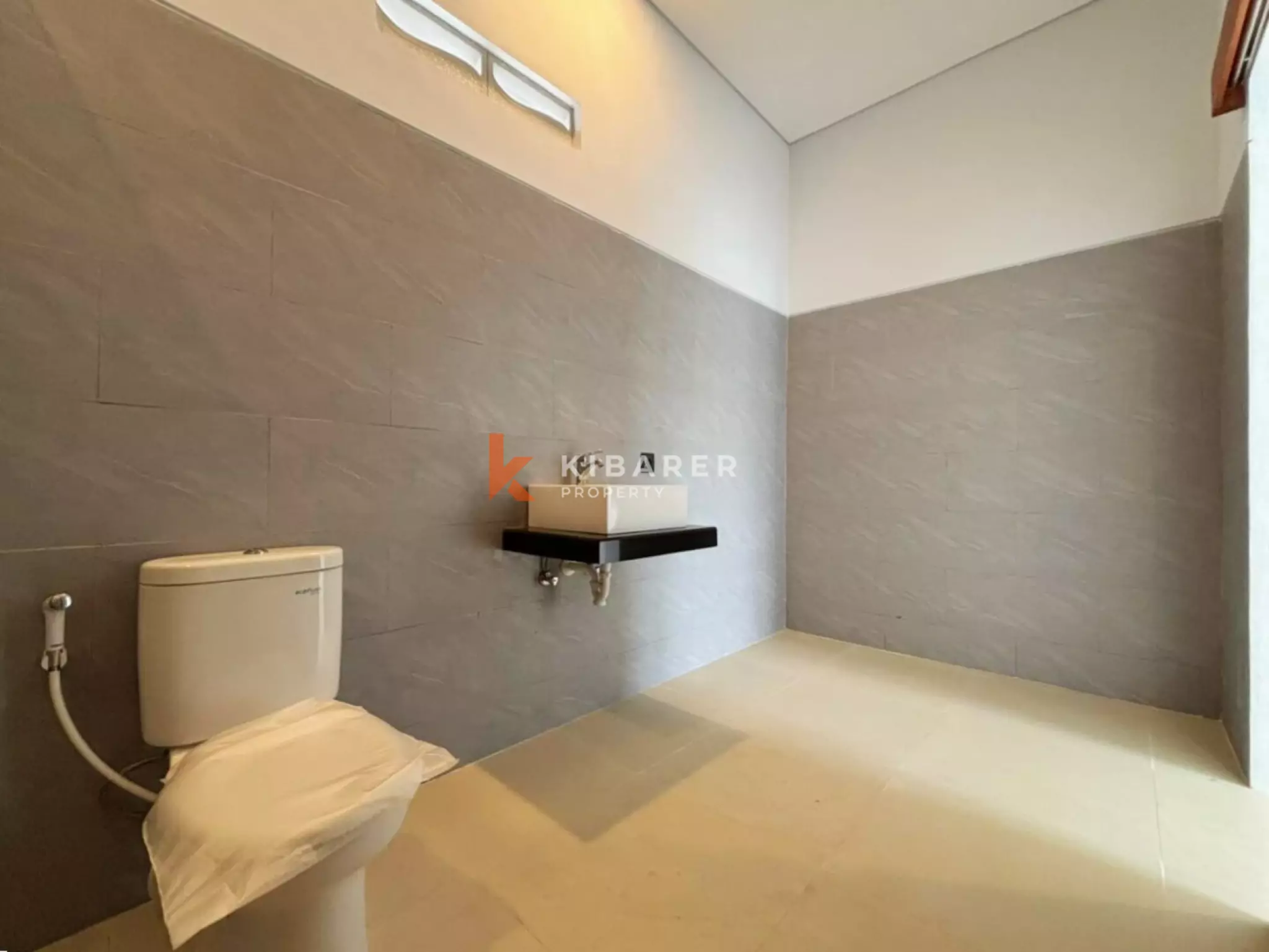 Bright Unfurnished Three Bedroom Villa for Rent in Prime Umalas Location