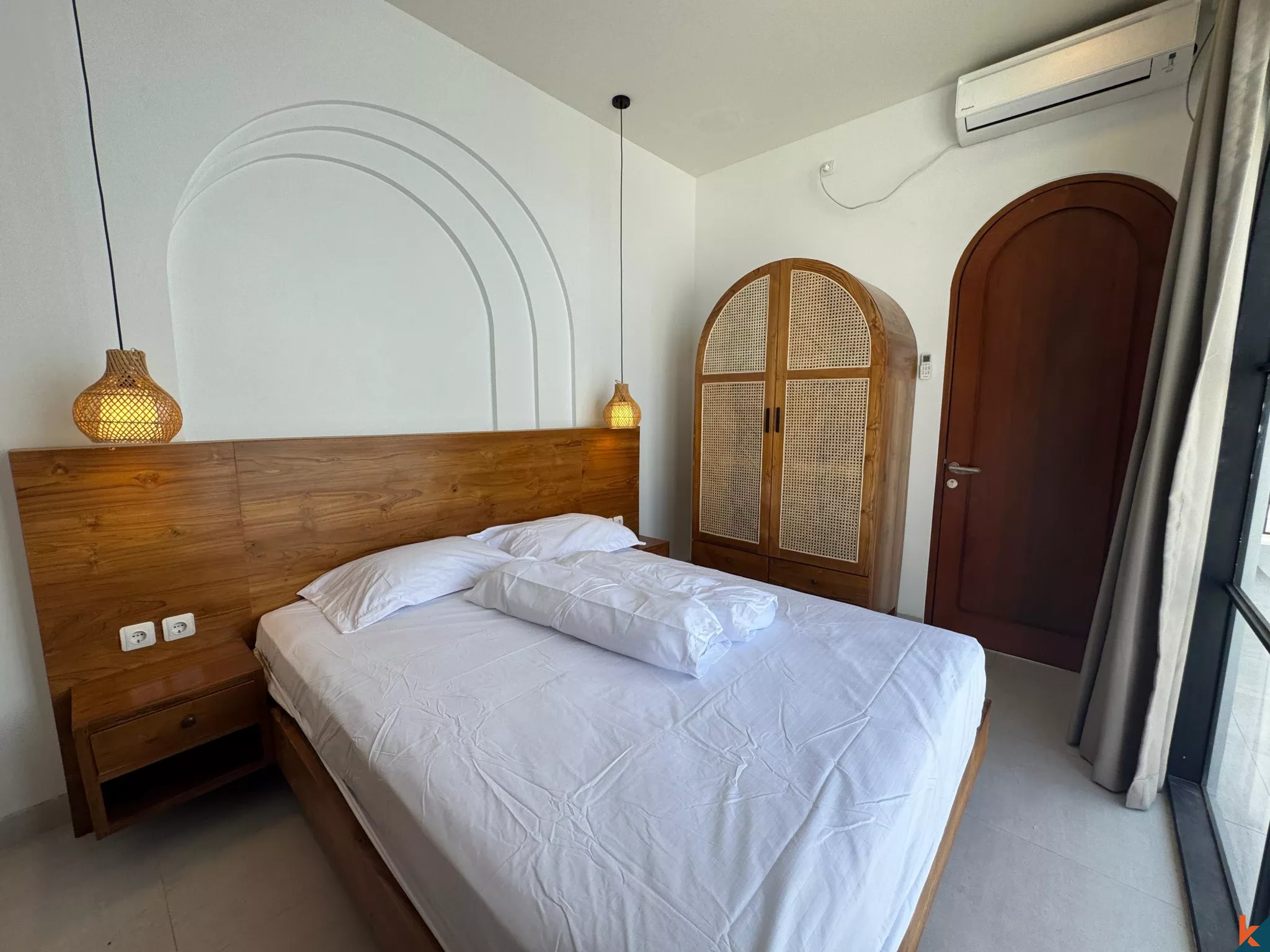 Villa moderne de trois chambres avec piscine à Ungasan