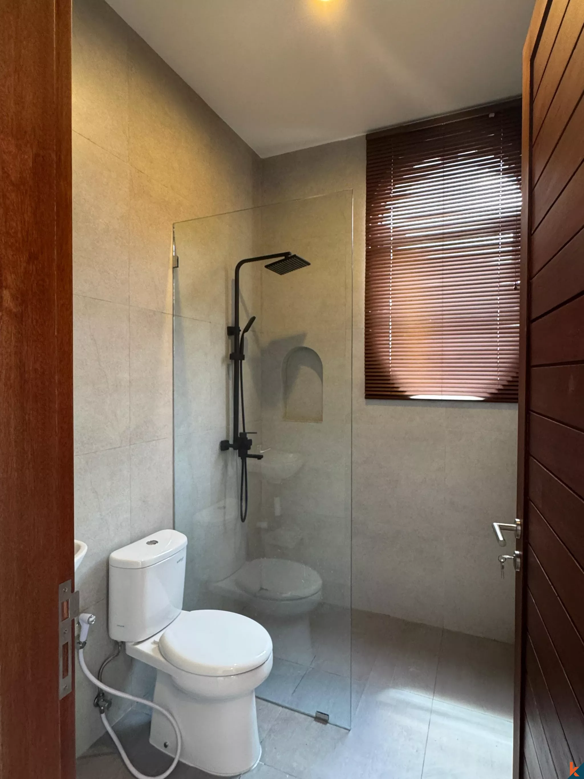 Villa moderne de trois chambres avec piscine à Ungasan