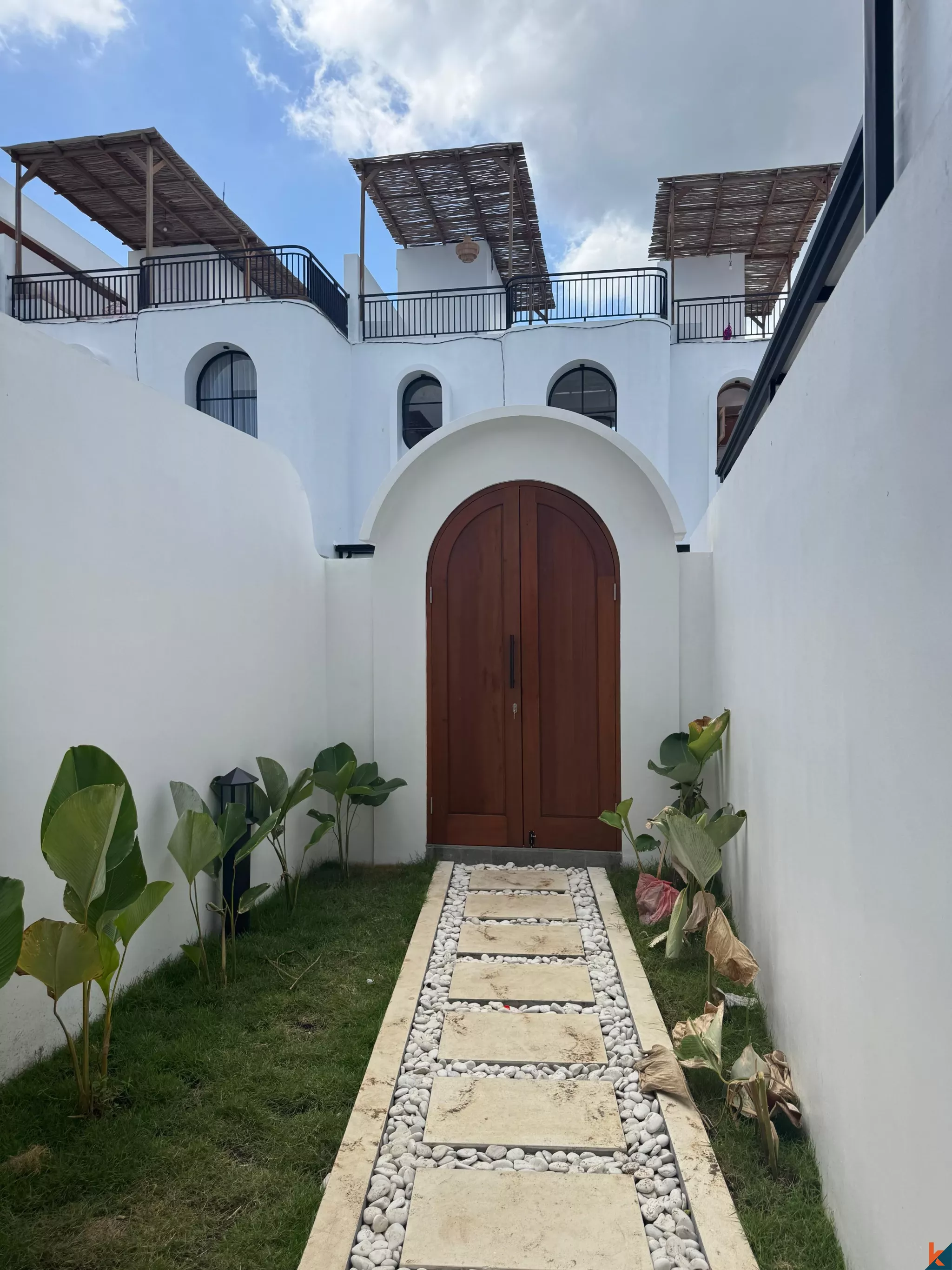 Villa moderne de trois chambres avec piscine à Ungasan