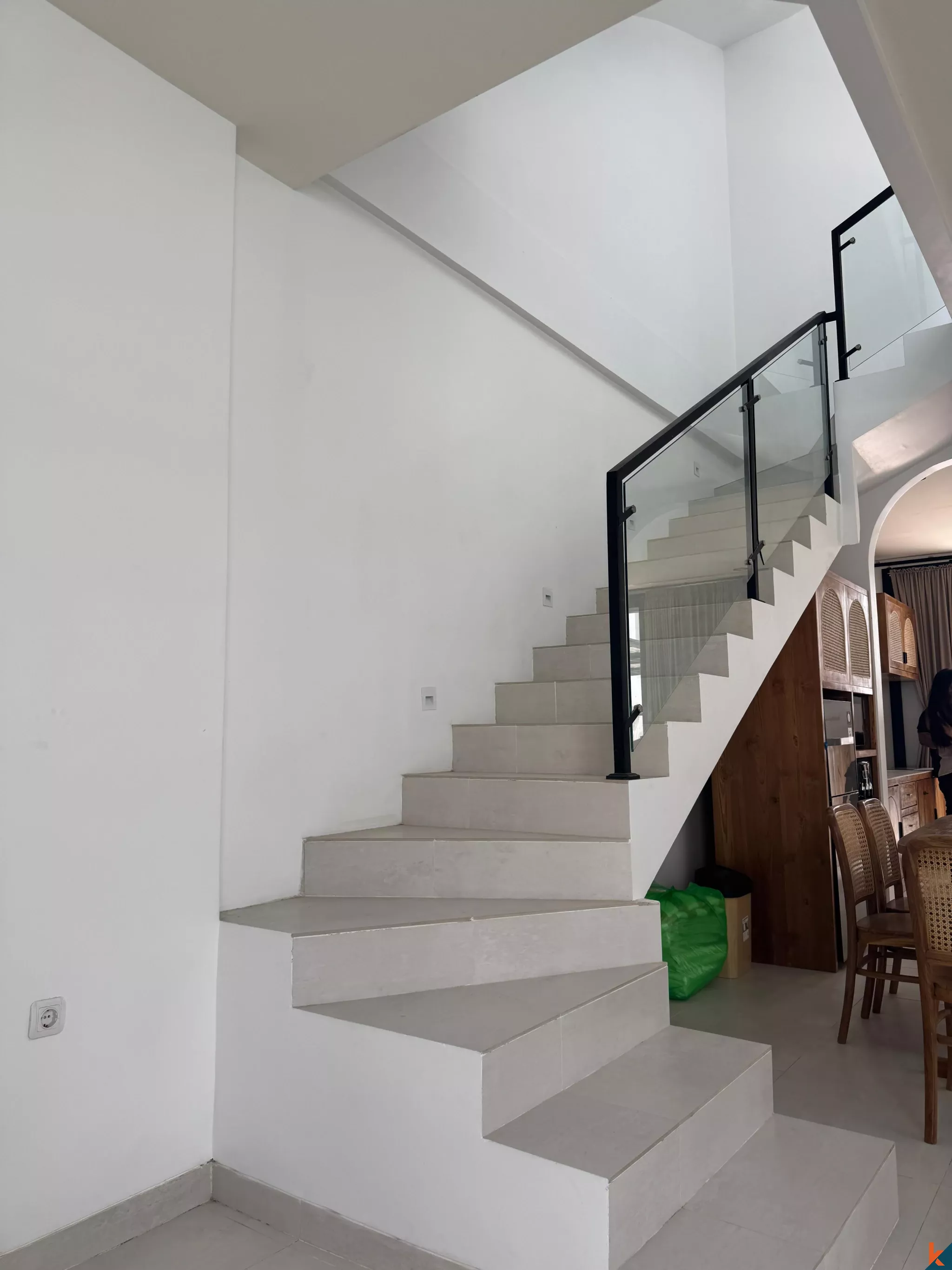 Villa moderne de trois chambres avec piscine à Ungasan