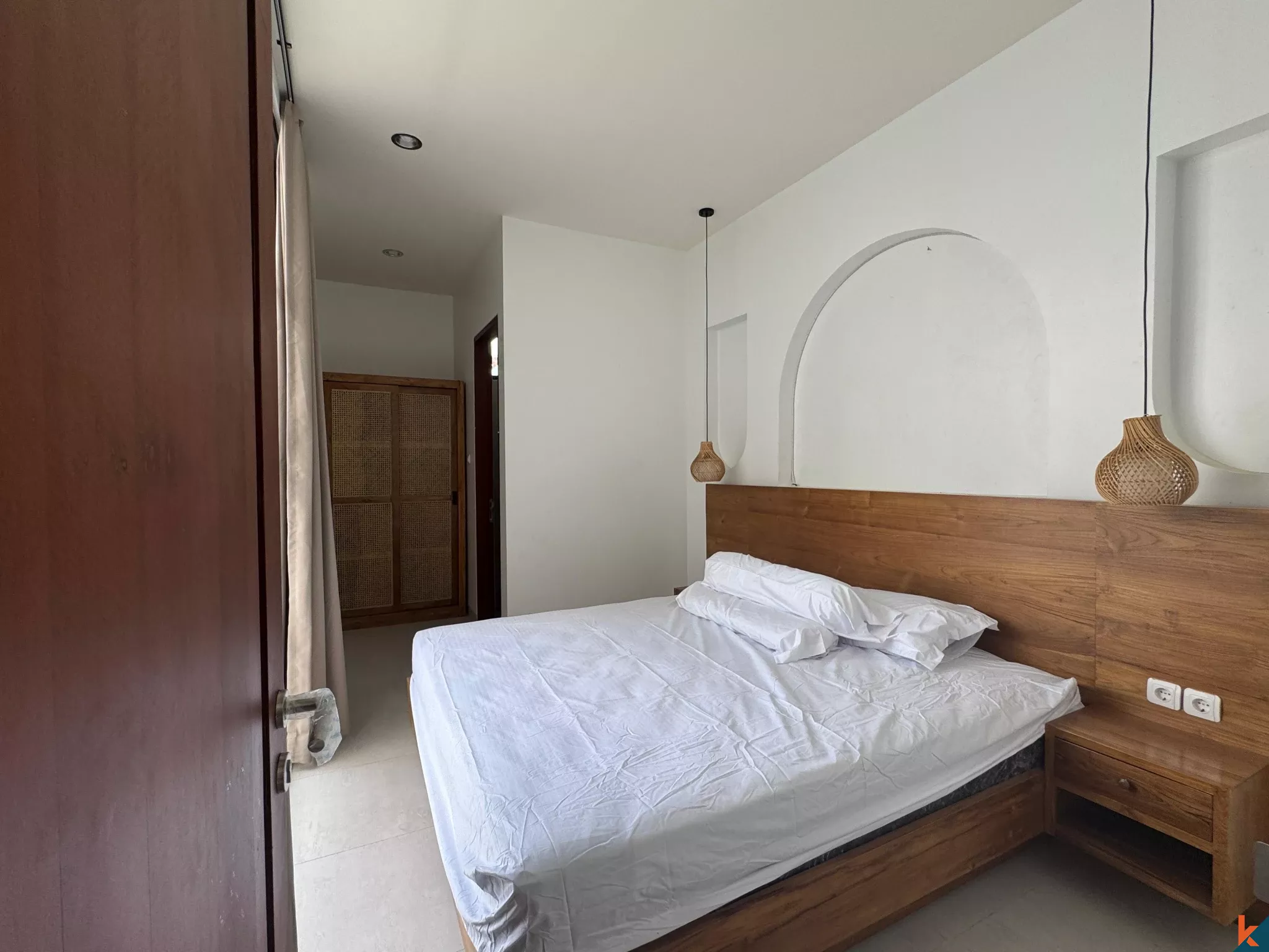 Villa moderne de trois chambres avec piscine à Ungasan