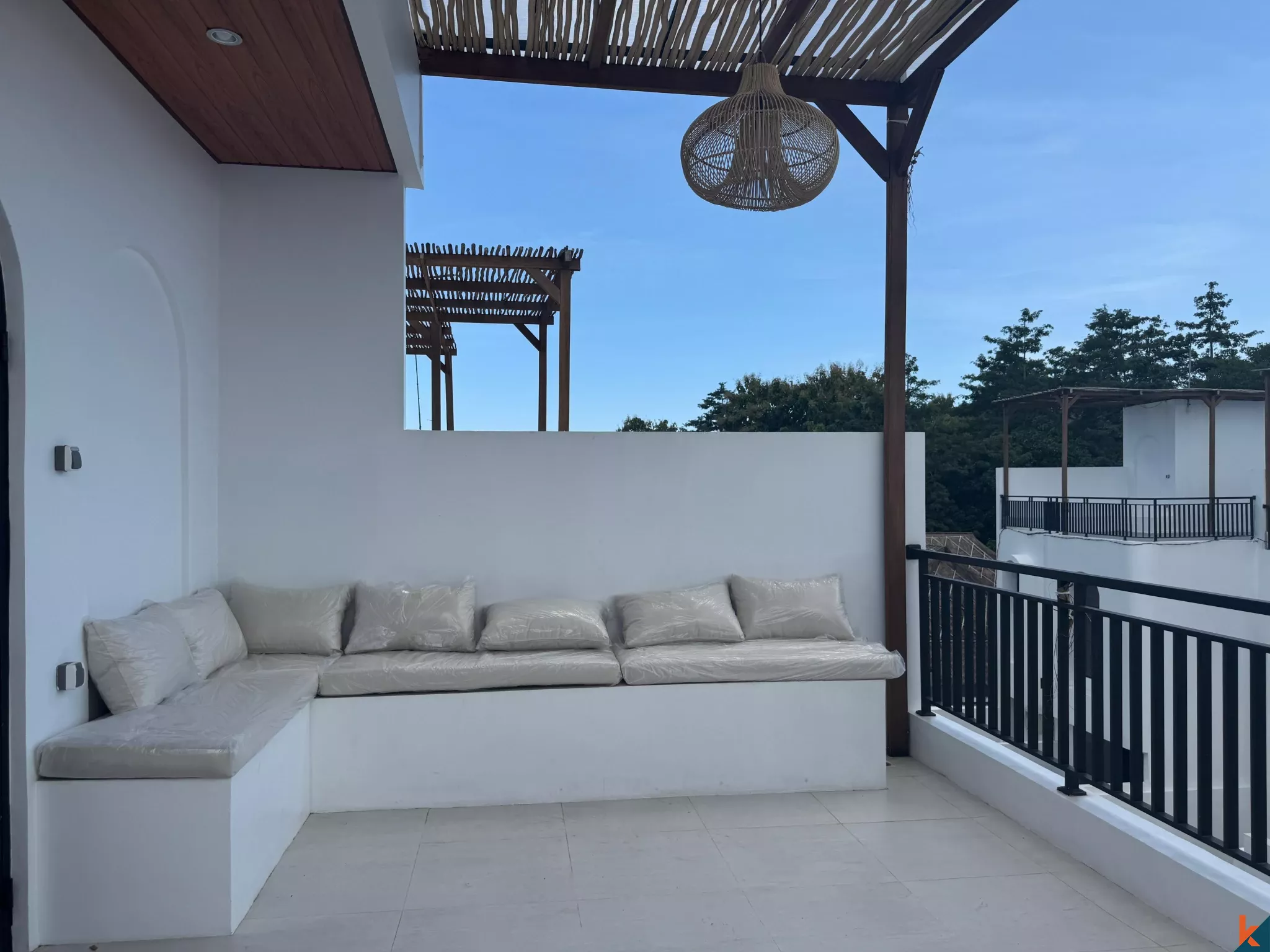 Villa moderne de trois chambres avec piscine à Ungasan