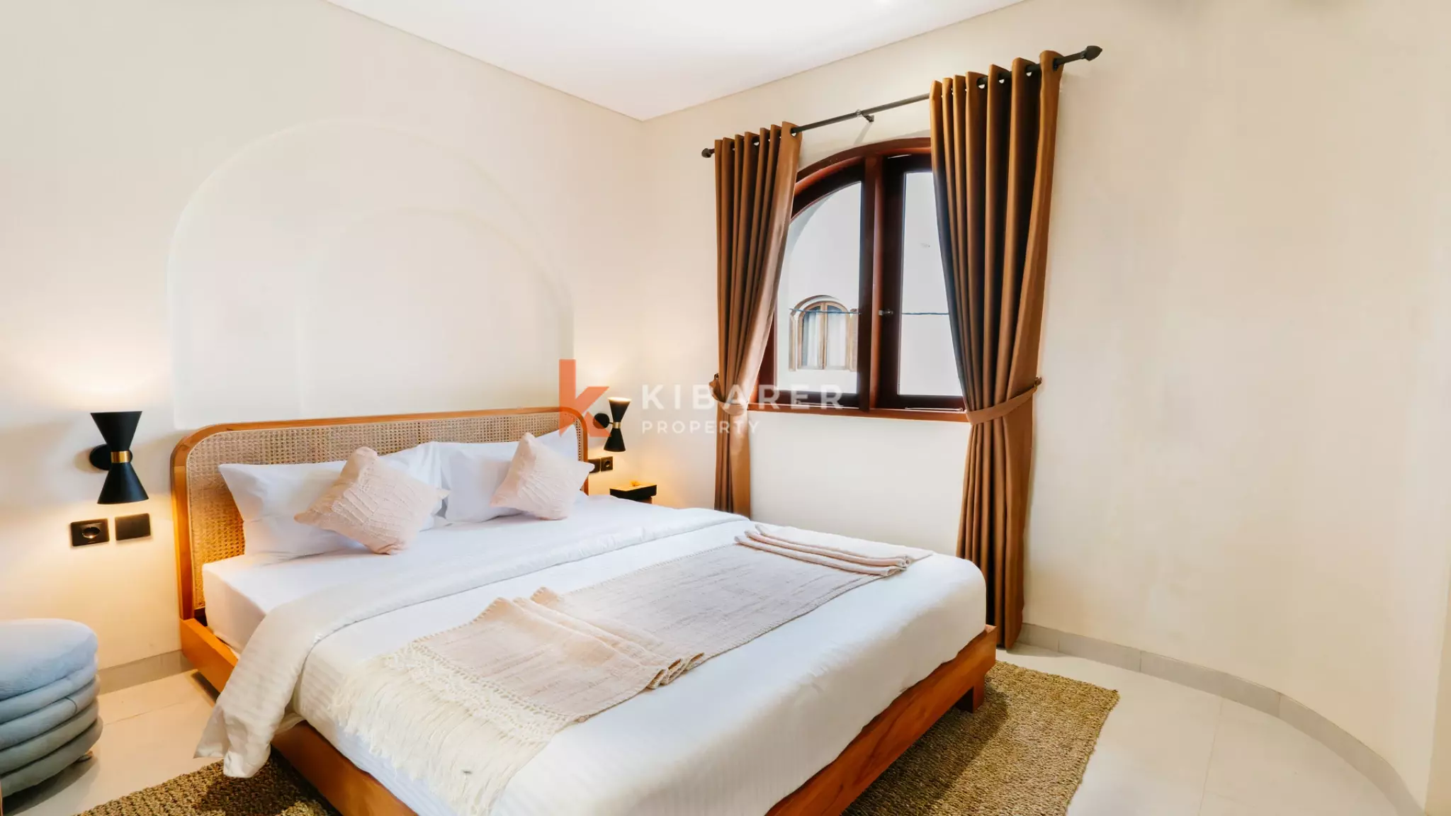 Modern Two-Bedroom Retreat with Sunlit Indoor Pool in Pecatu