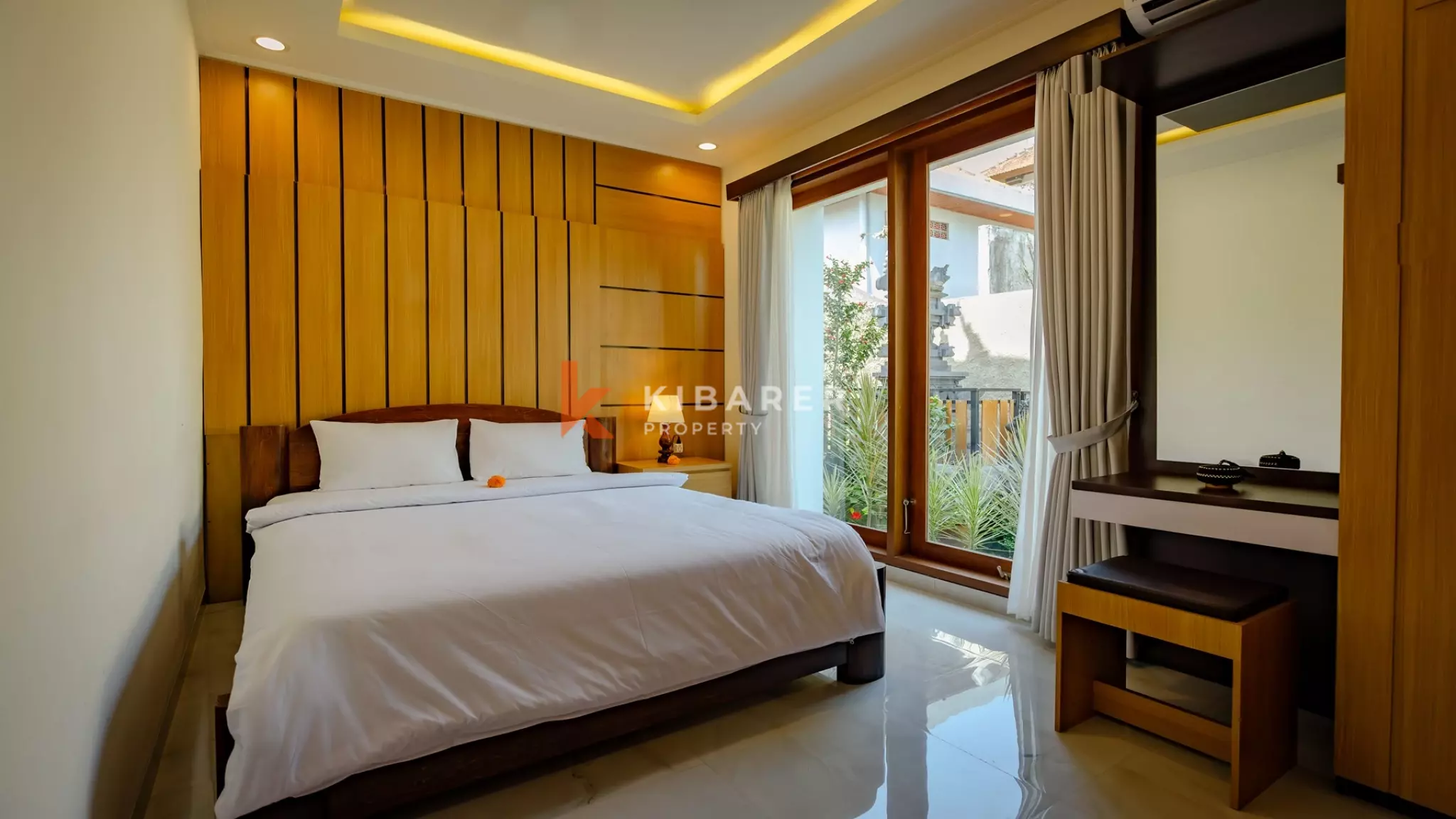 Charming Four-Bedroom Family Escape with Tropical Garden in Abiansemal