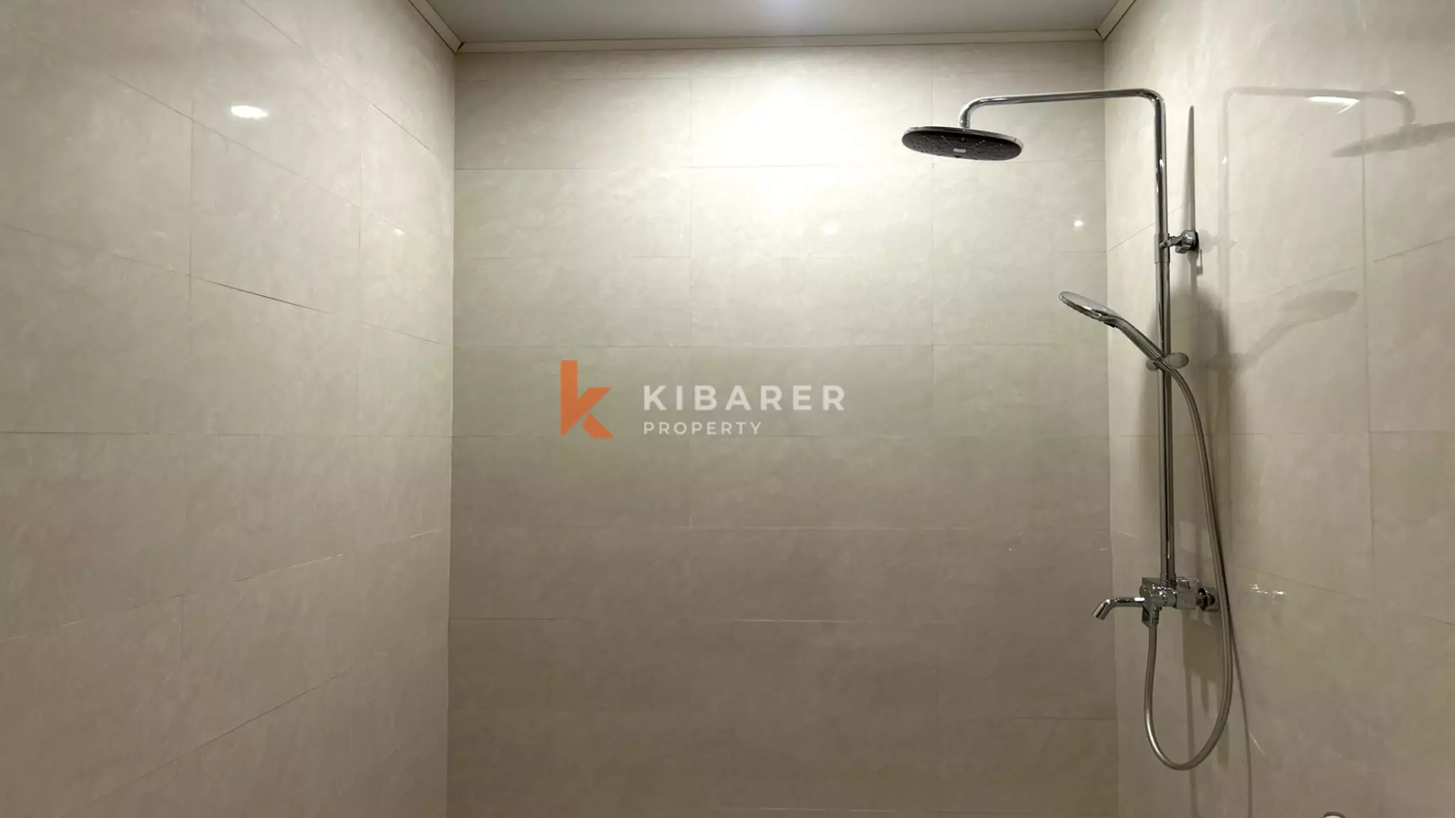 Relaxing Two-Bedroom Tropical Villa with Private Pool in Padonan