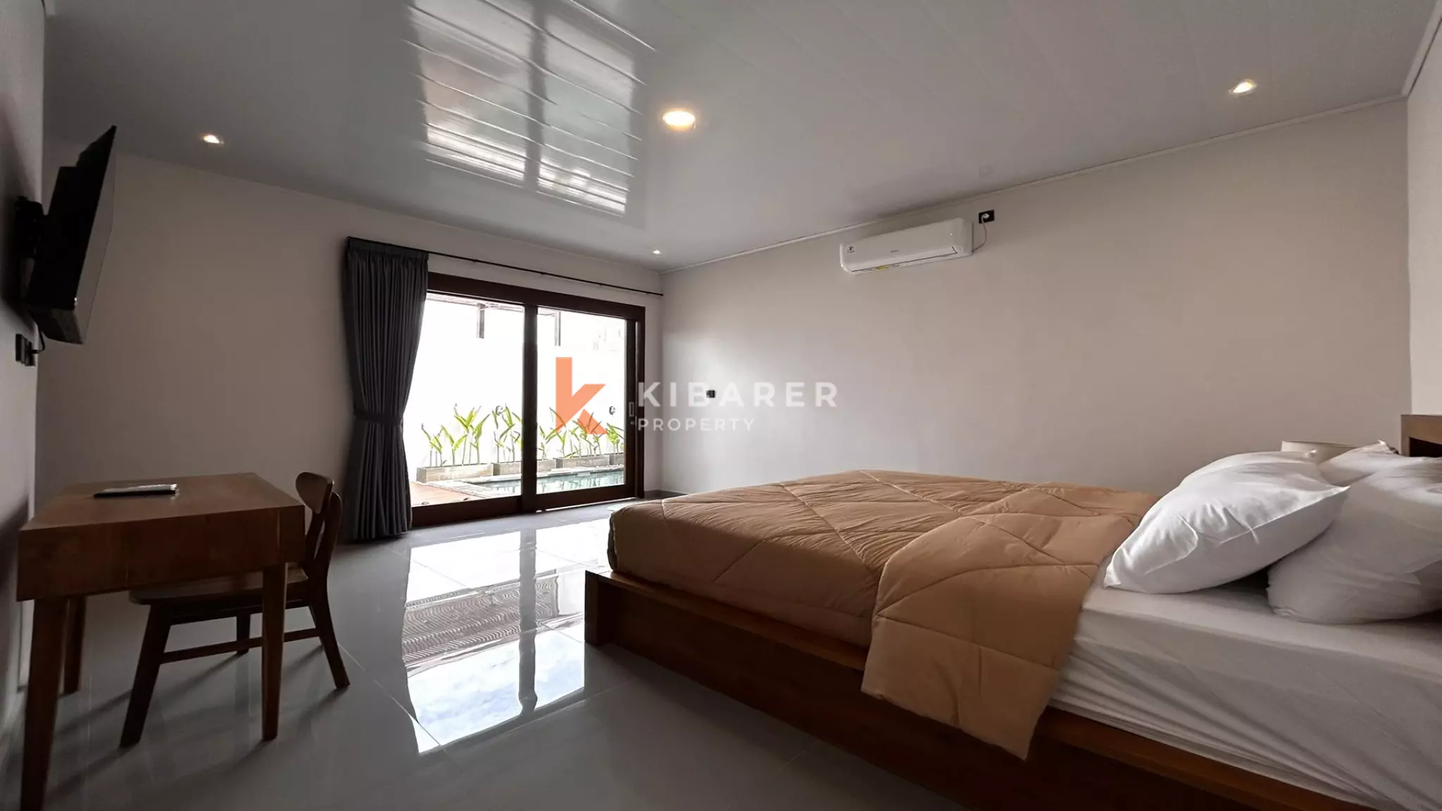 Relaxing Two-Bedroom Tropical Villa with Private Pool in Padonan