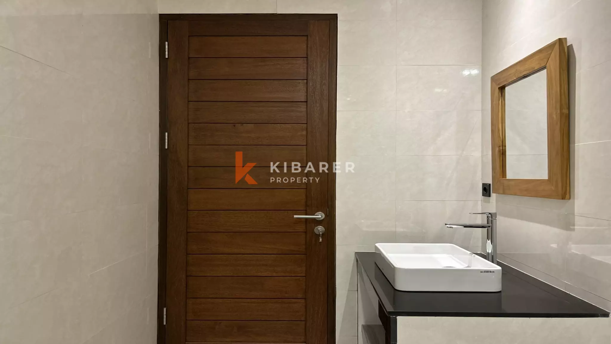 Relaxing Two-Bedroom Tropical Villa with Private Pool in Padonan