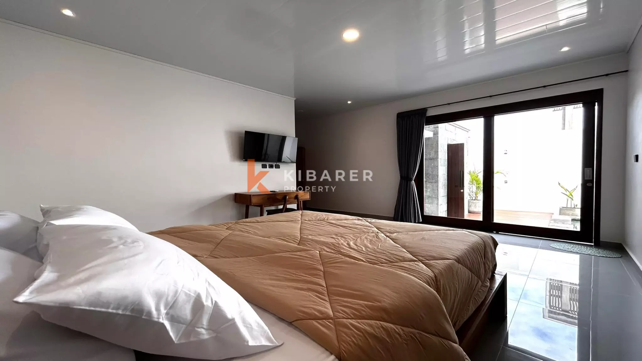 Relaxing Two-Bedroom Tropical Villa with Private Pool in Padonan