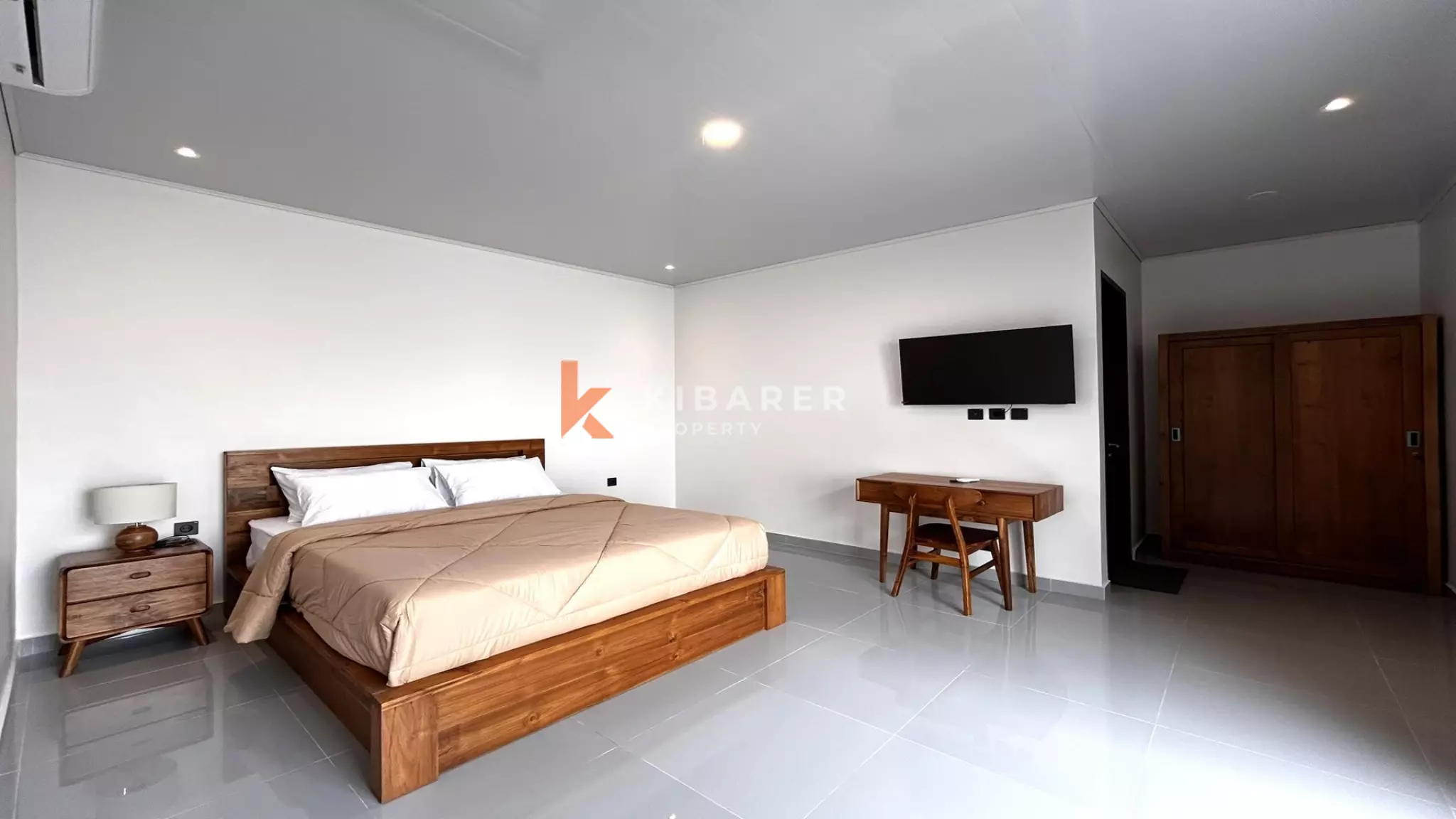 Relaxing Two-Bedroom Tropical Villa with Private Pool in Padonan