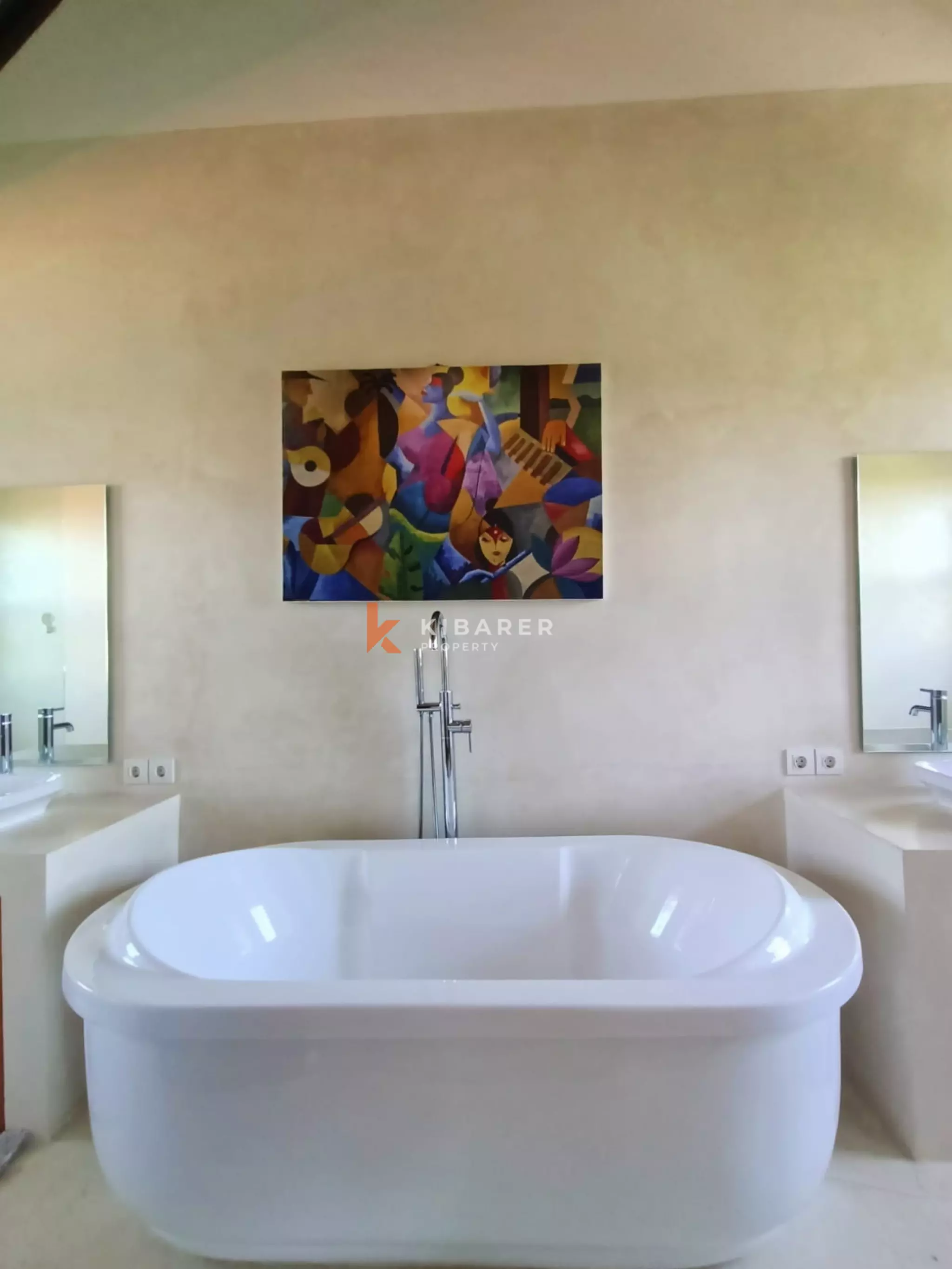 Charming Three-Bedroom Villa With Extra Multi Functional room in North Canggu