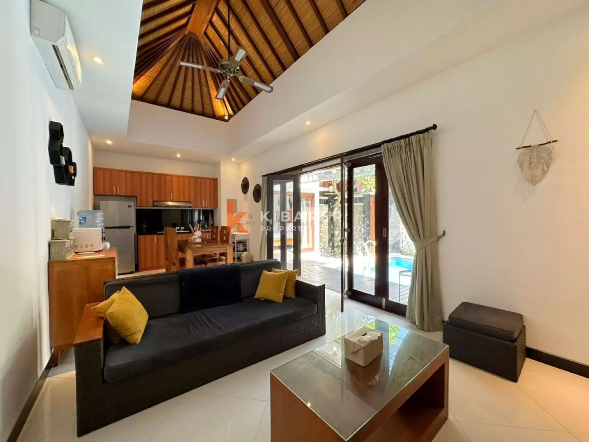 Lovely Minimalist Two Bedroom Villa – Great Rental in Seminyak