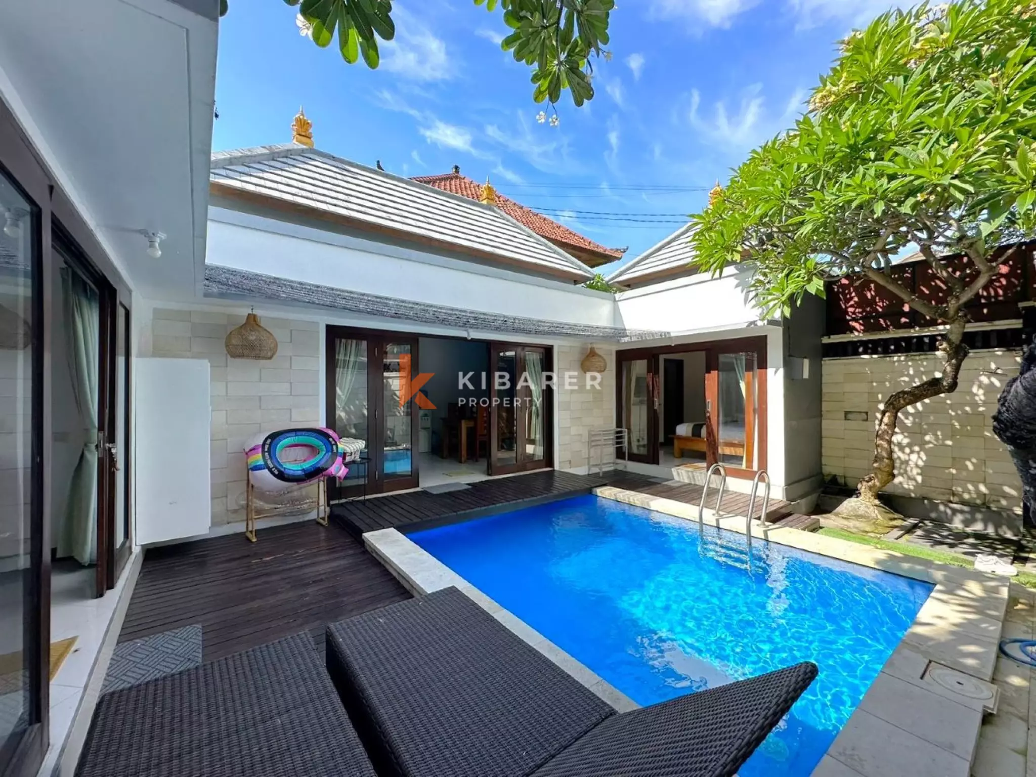 Lovely Minimalist Two Bedroom Villa – Great Rental in Seminyak