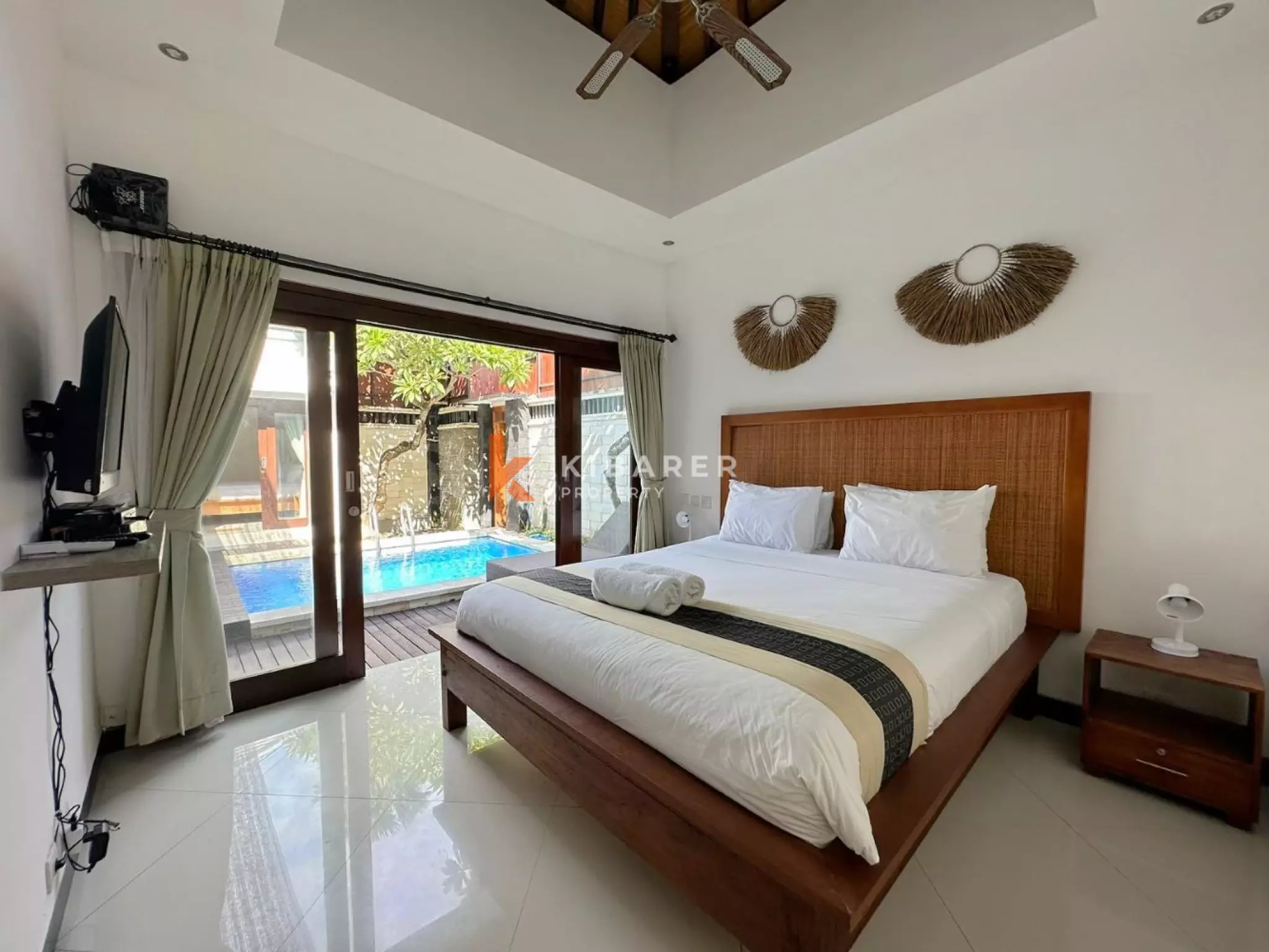 Lovely Minimalist Two Bedroom Villa – Great Rental in Seminyak