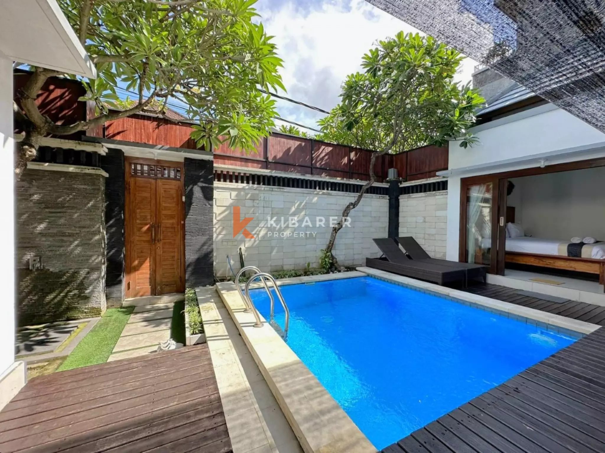Lovely Minimalist Two Bedroom Villa – Great Rental in Seminyak