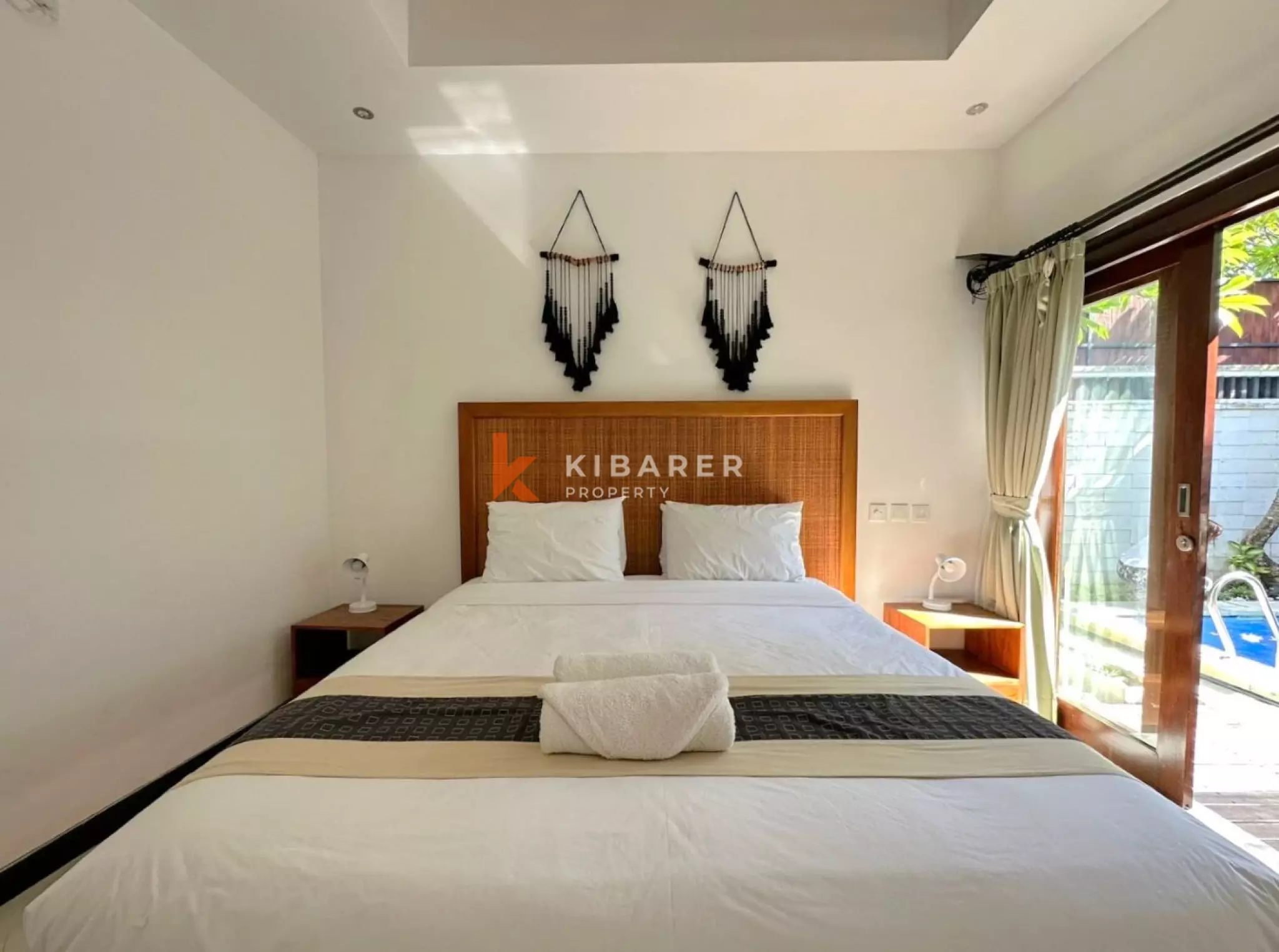 Lovely Minimalist Two Bedroom Villa – Great Rental in Seminyak