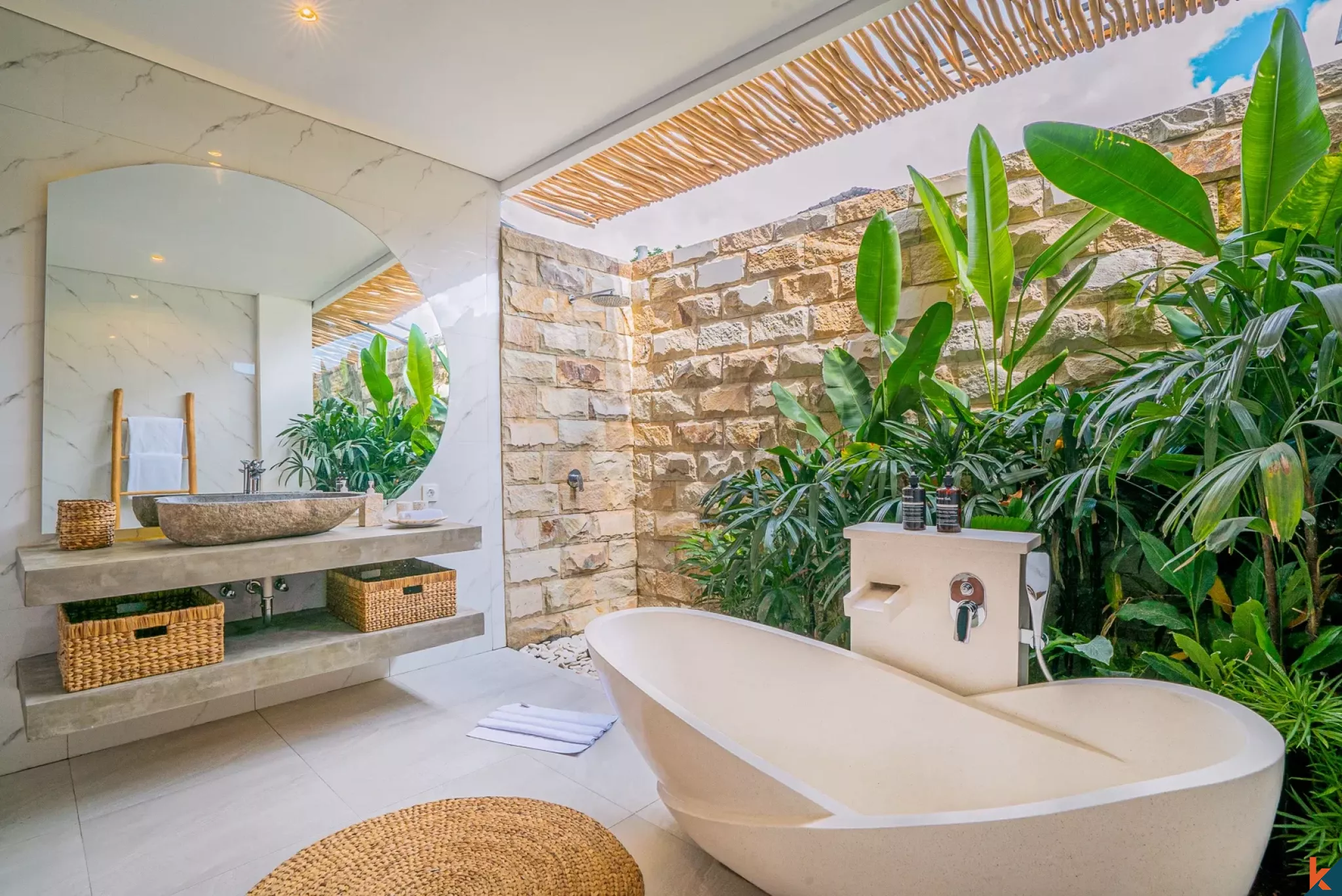 Modern Off-Plan Two Bedroom Leasehold Villa in Kerobokan - Semer