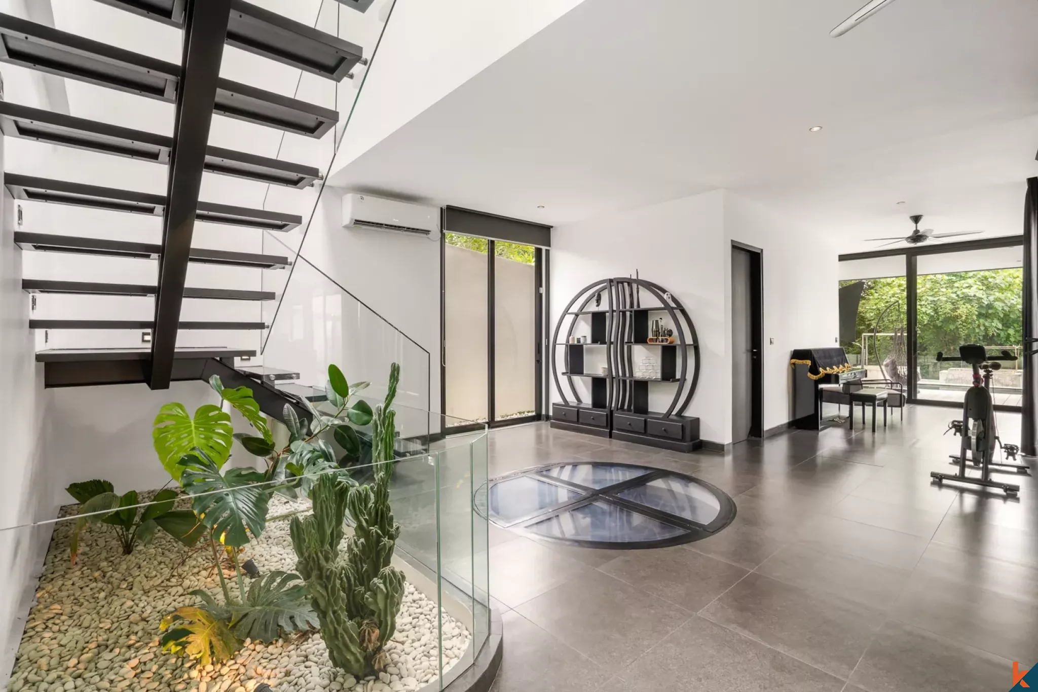 Luxury Modern Three Bedroom Leasehold Villa with Serene Rice Field Views in Cemagi