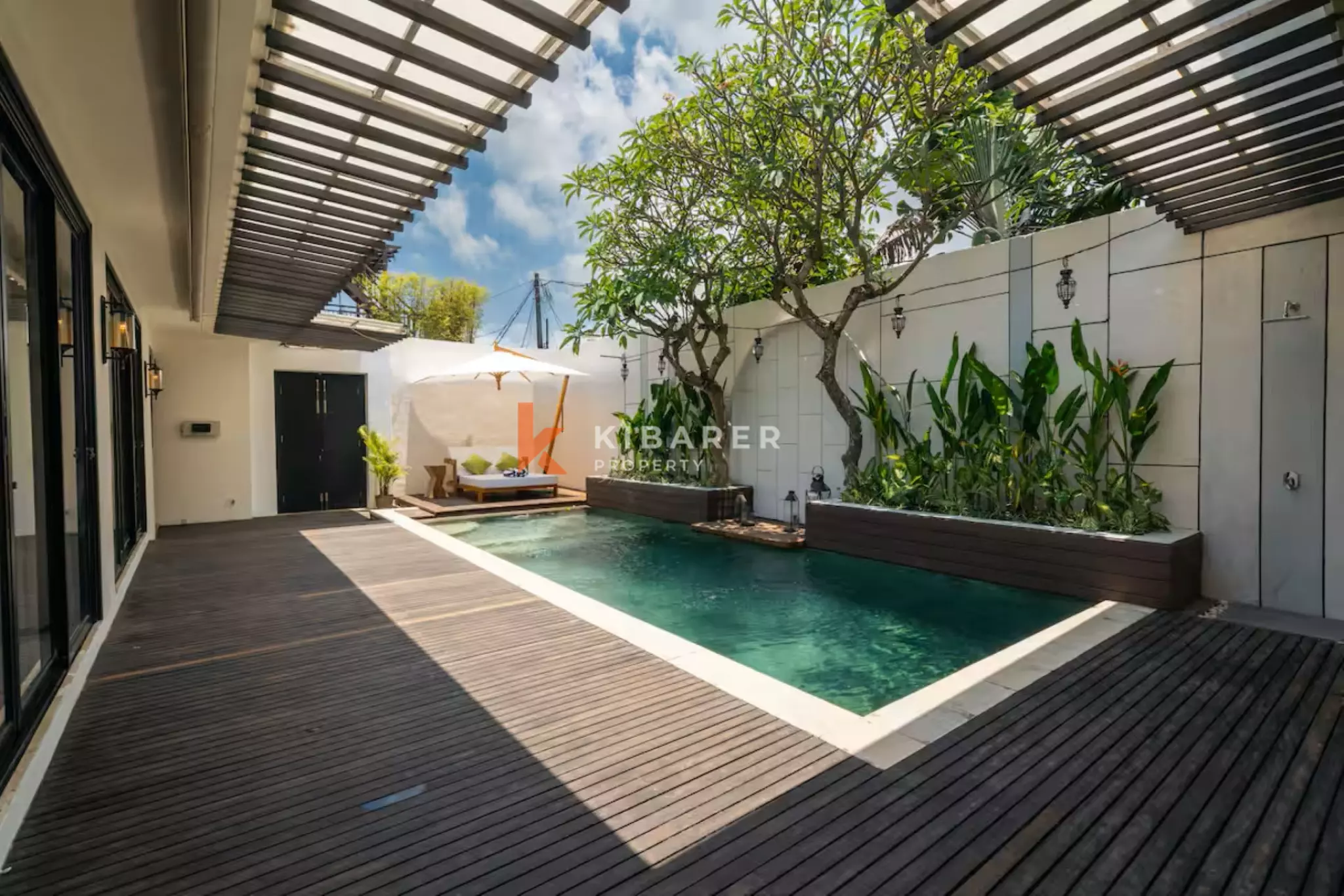 Villa Dua Kamar Tidur dengan Kolam Renang di Lokasi Strategis – Berjalan Kaki ke Pantai Atlas & Berawa