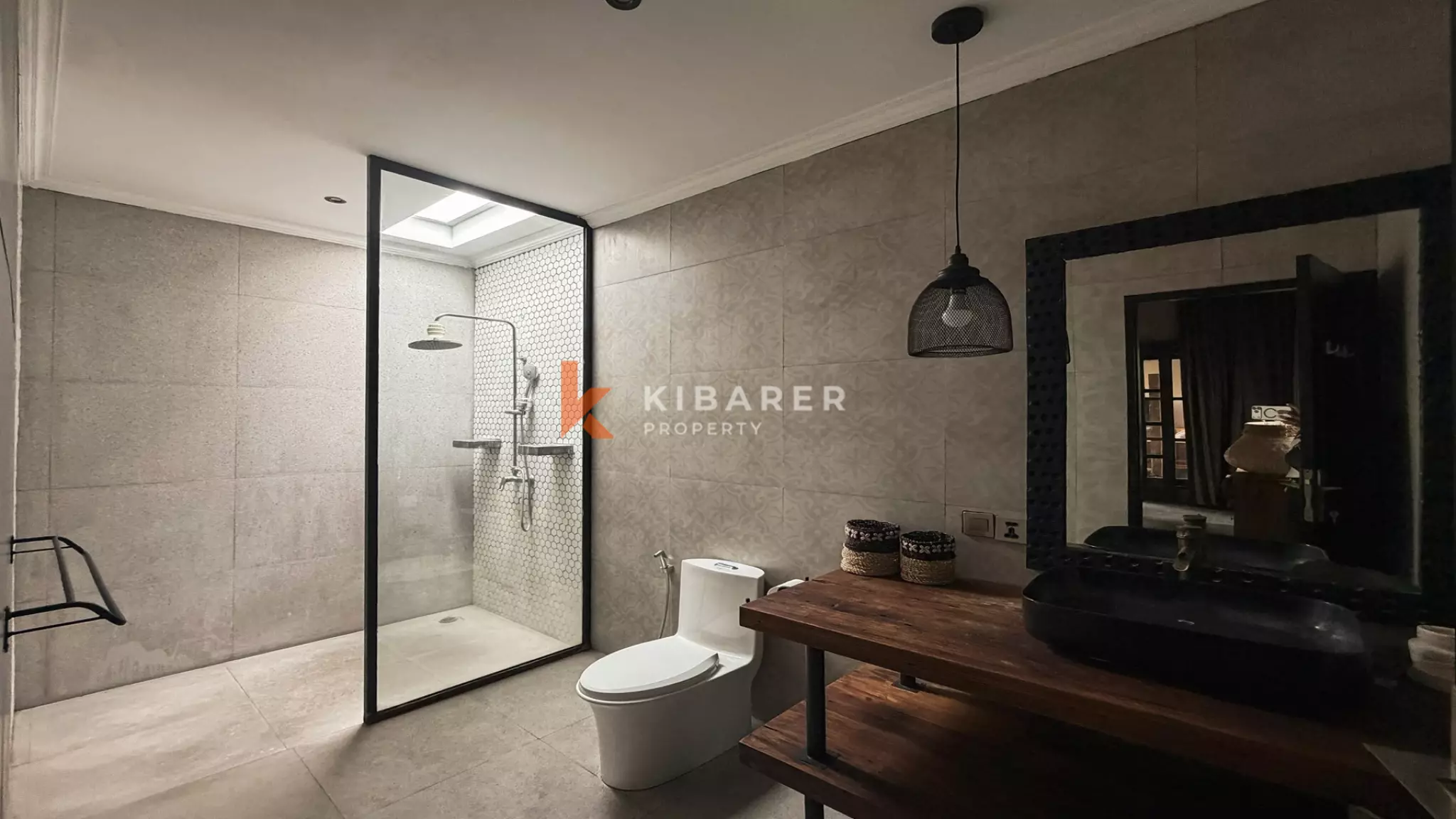 Villa Mewah Baru Tiga Kamar Tidur di Lokasi Utama Area Canggu