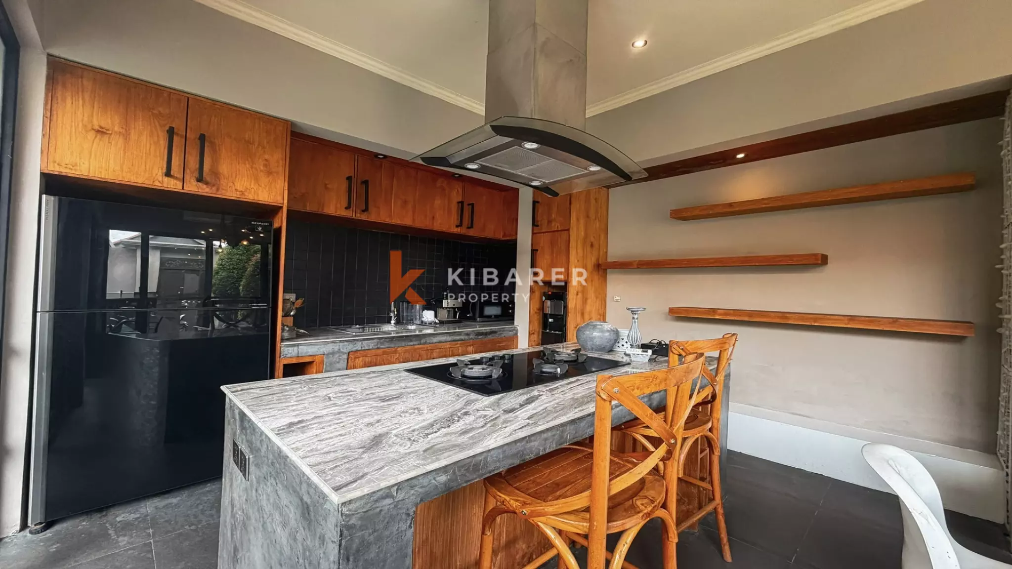 Villa Mewah Baru Tiga Kamar Tidur di Lokasi Utama Area Canggu