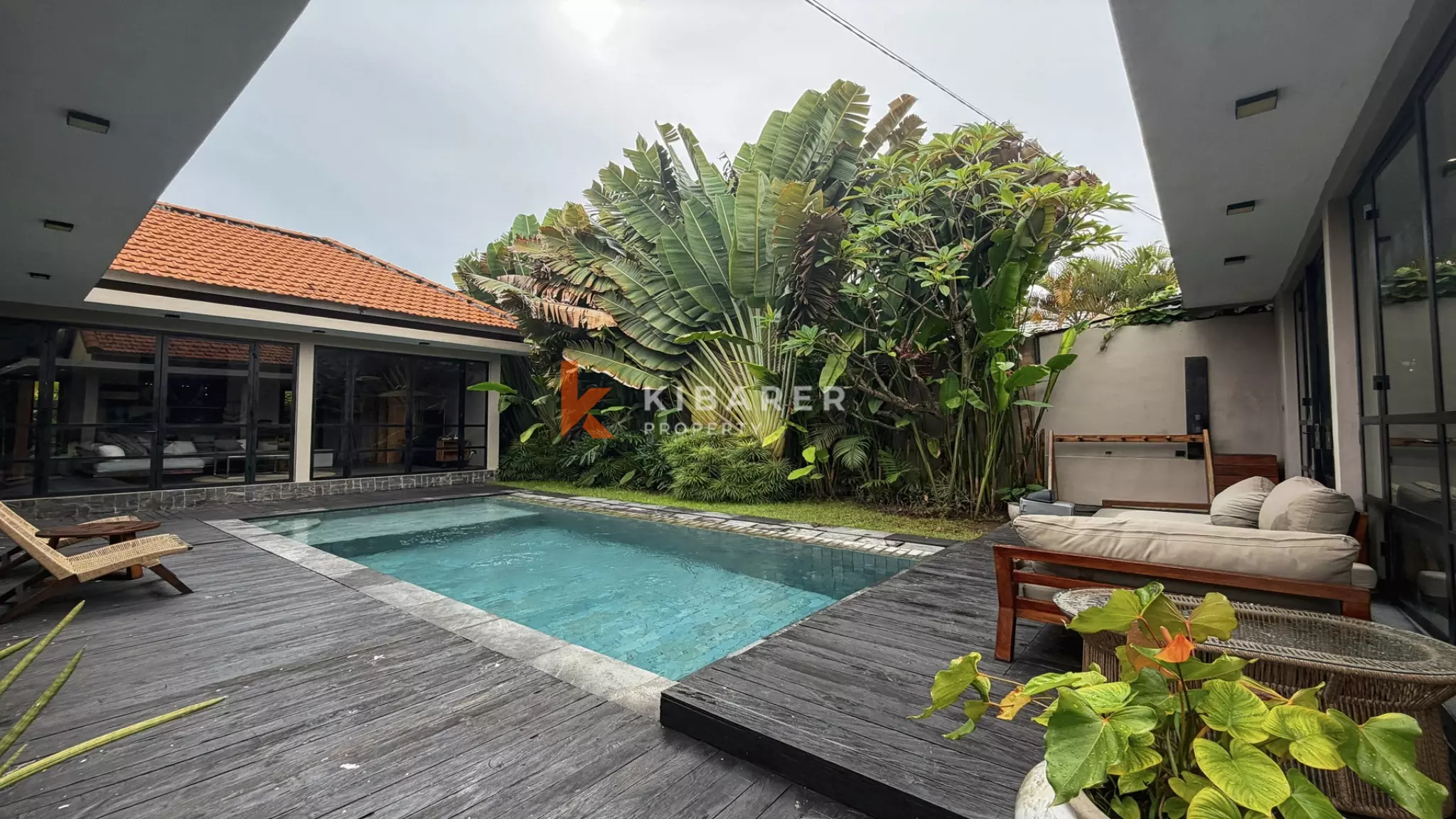 Villa Mewah Baru Tiga Kamar Tidur di Lokasi Utama Area Canggu