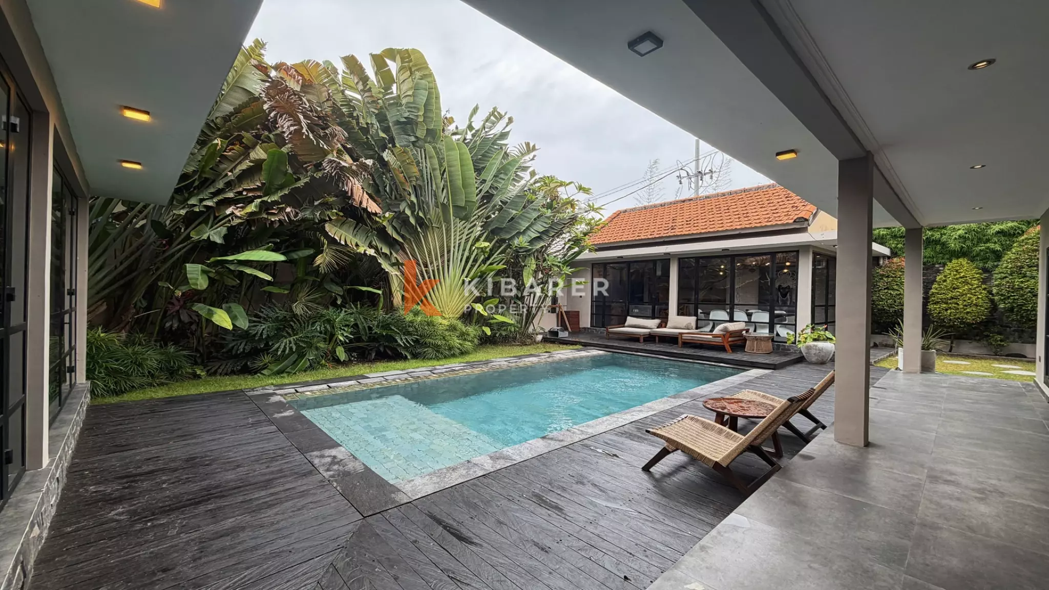 Villa Mewah Baru Tiga Kamar Tidur di Lokasi Utama Area Canggu