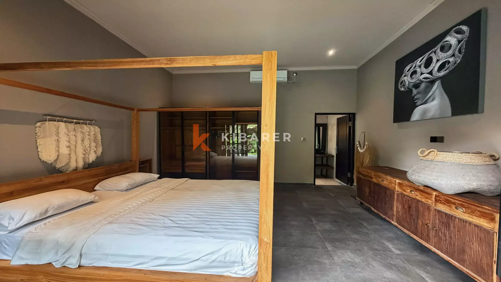 Villa Mewah Baru Tiga Kamar Tidur di Lokasi Utama Area Canggu