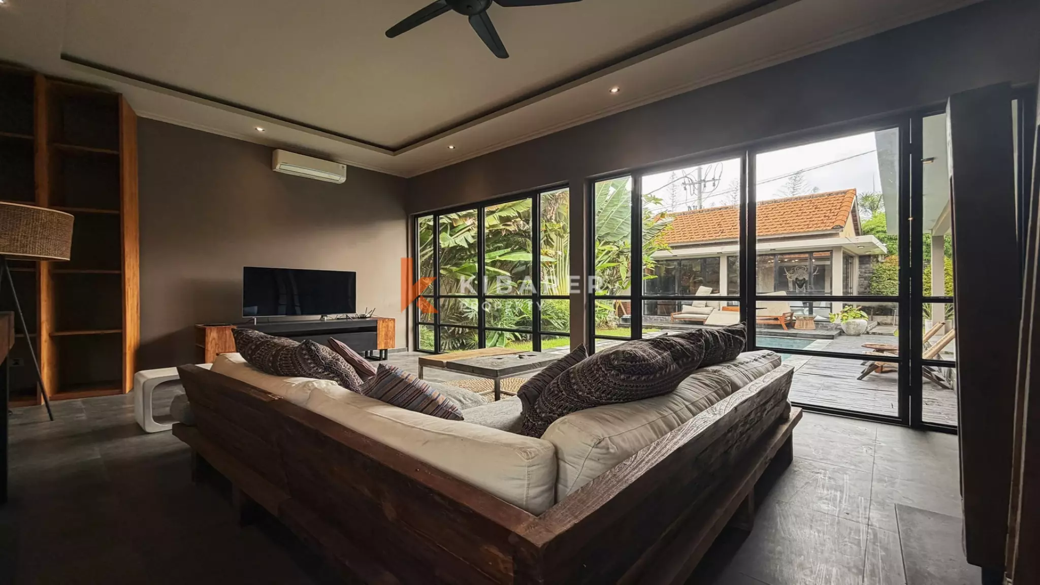 Villa Mewah Baru Tiga Kamar Tidur di Lokasi Utama Area Canggu