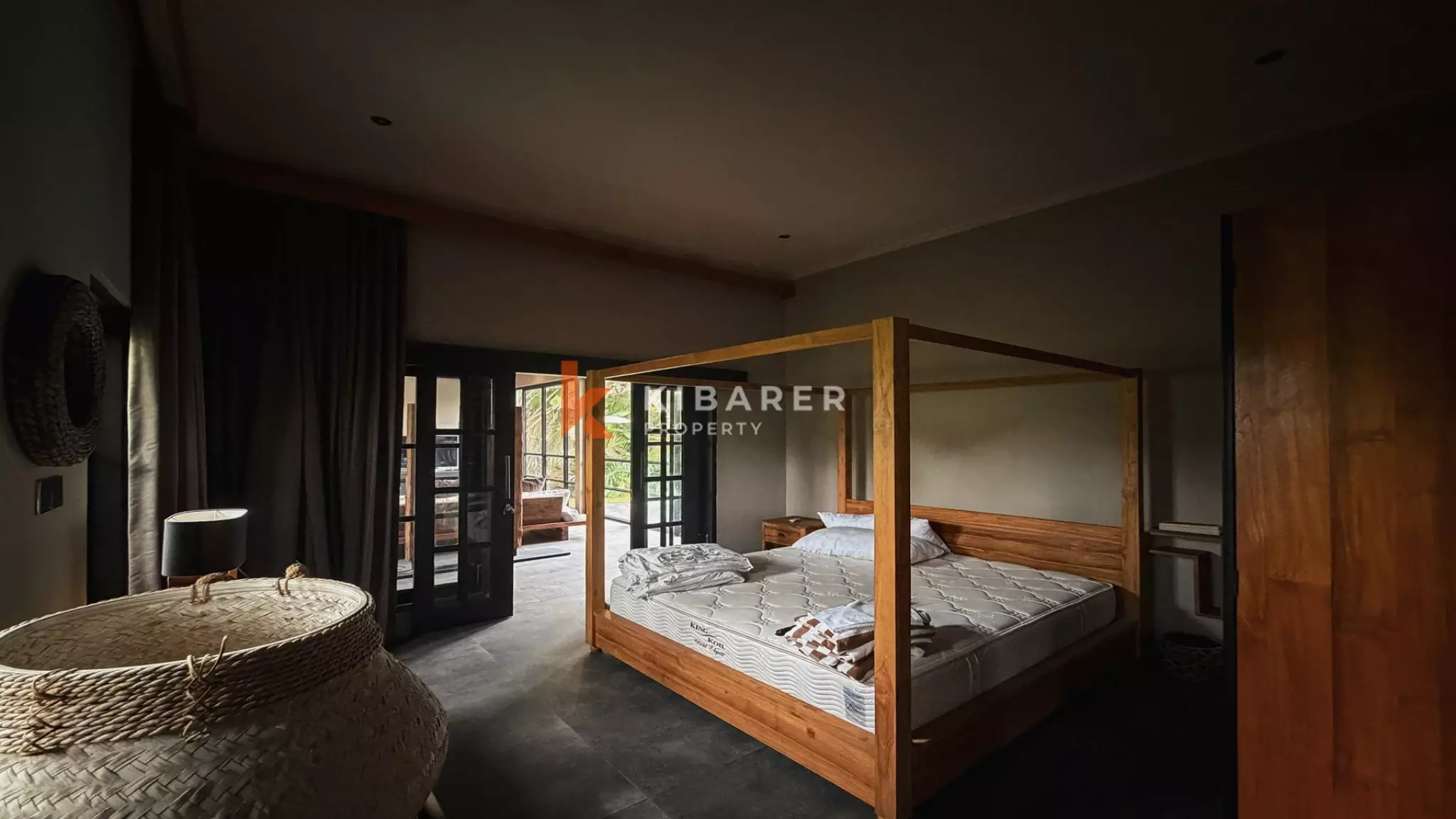 Villa Mewah Baru Tiga Kamar Tidur di Lokasi Utama Area Canggu