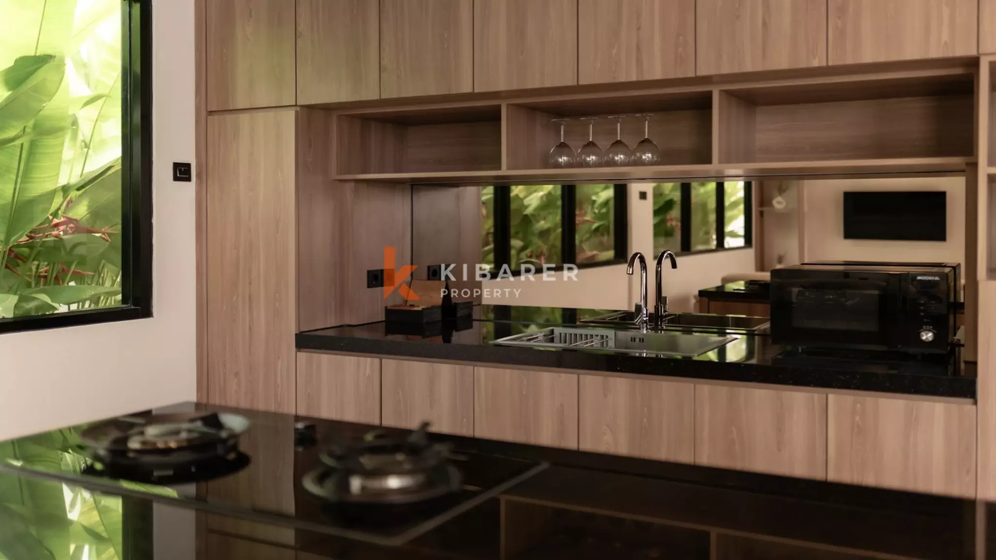 Vila Kolam Renang Tiga Kamar Tidur Bergaya Kontemporer yang Elegan di Canggu