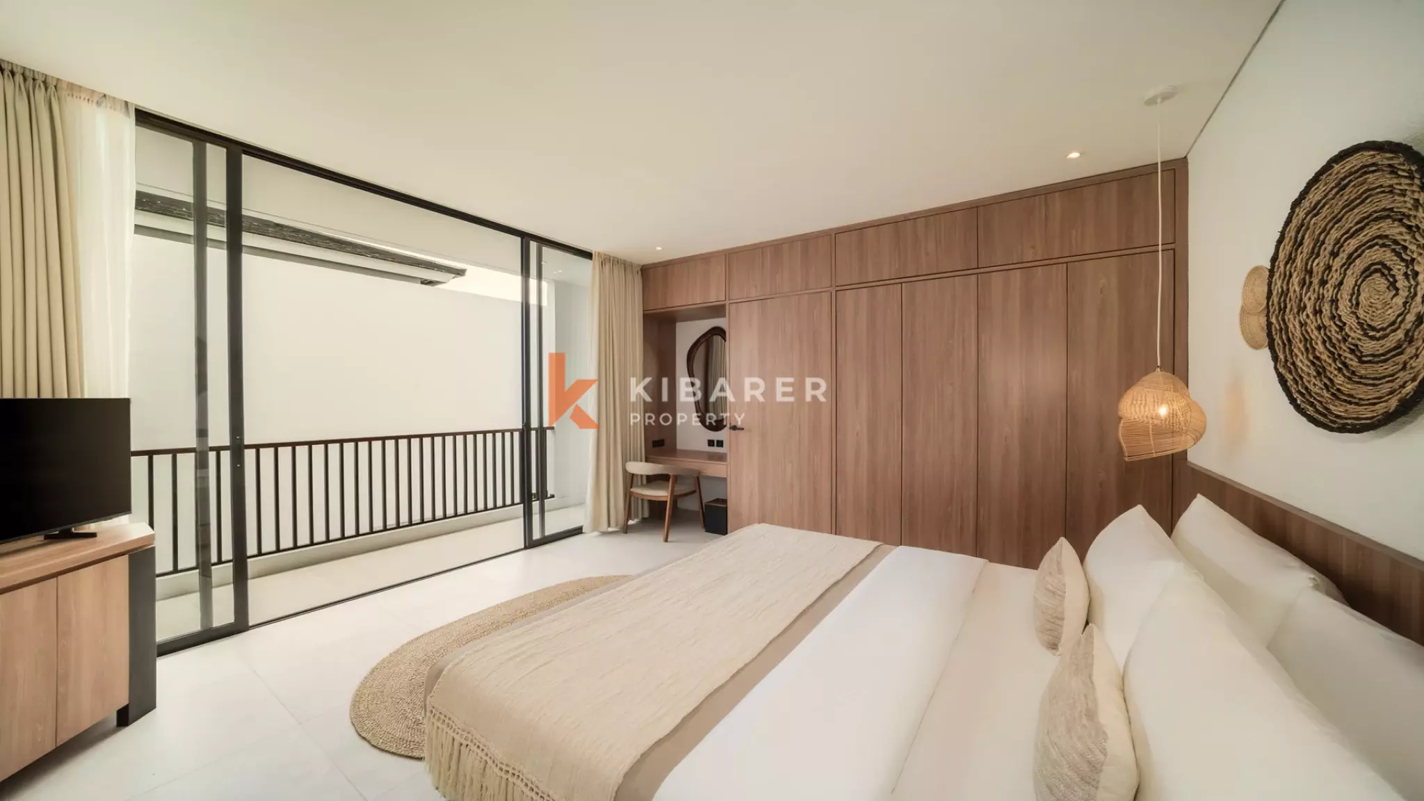 Vila Kolam Renang Tiga Kamar Tidur Bergaya Kontemporer yang Elegan di Canggu