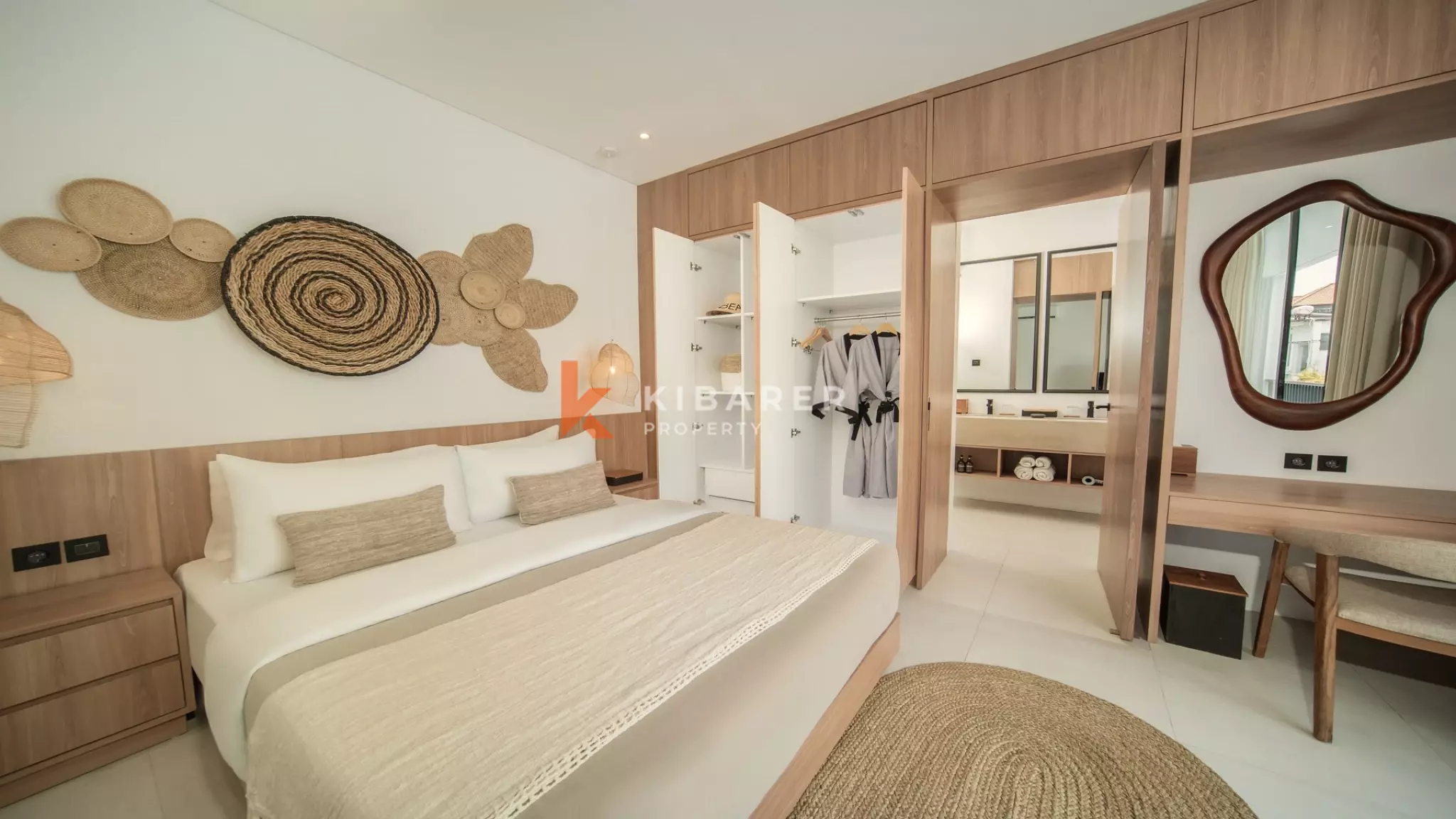 Vila Kolam Renang Tiga Kamar Tidur Bergaya Kontemporer yang Elegan di Canggu