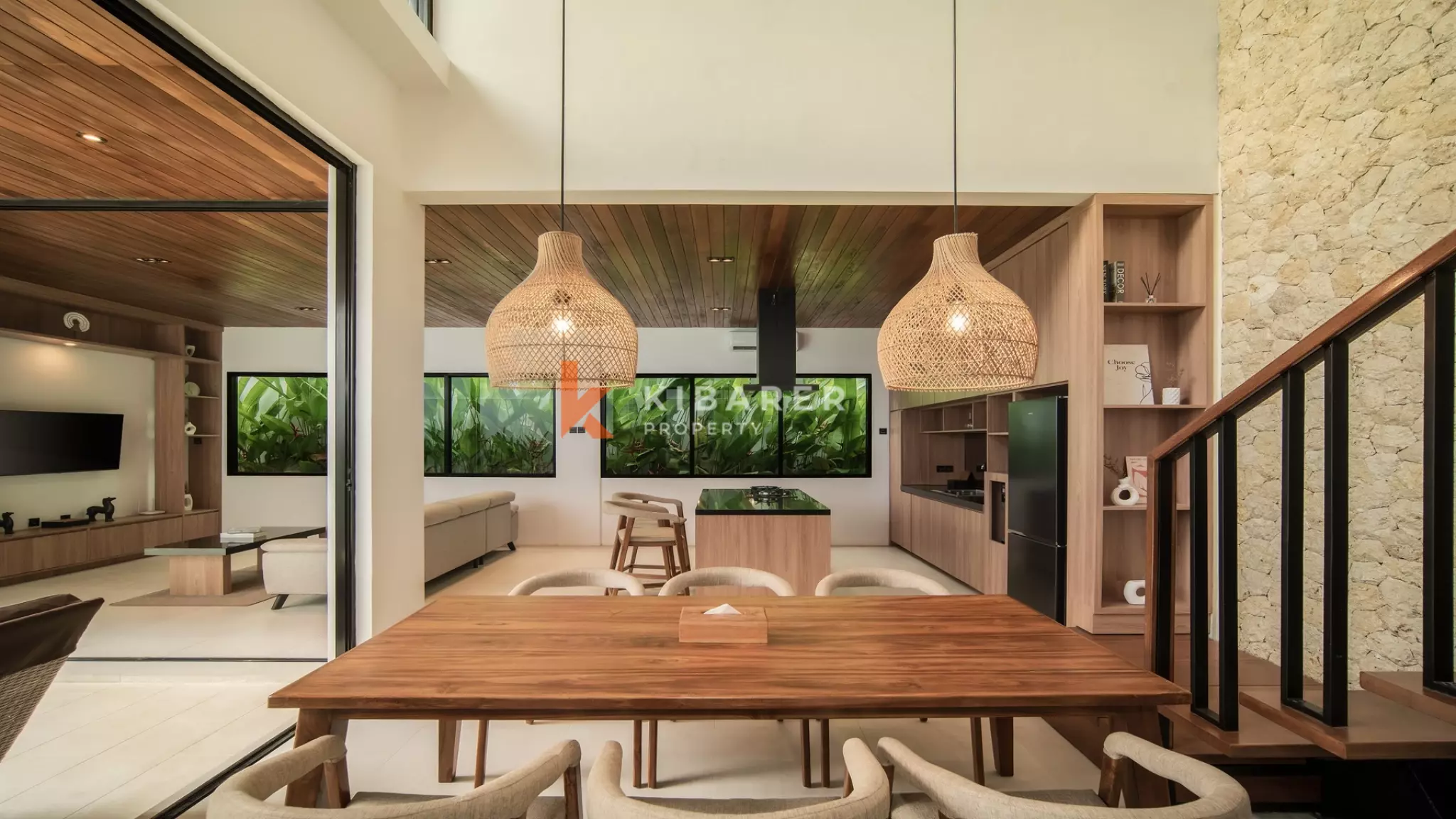 Vila Kolam Renang Tiga Kamar Tidur Bergaya Kontemporer yang Elegan di Canggu