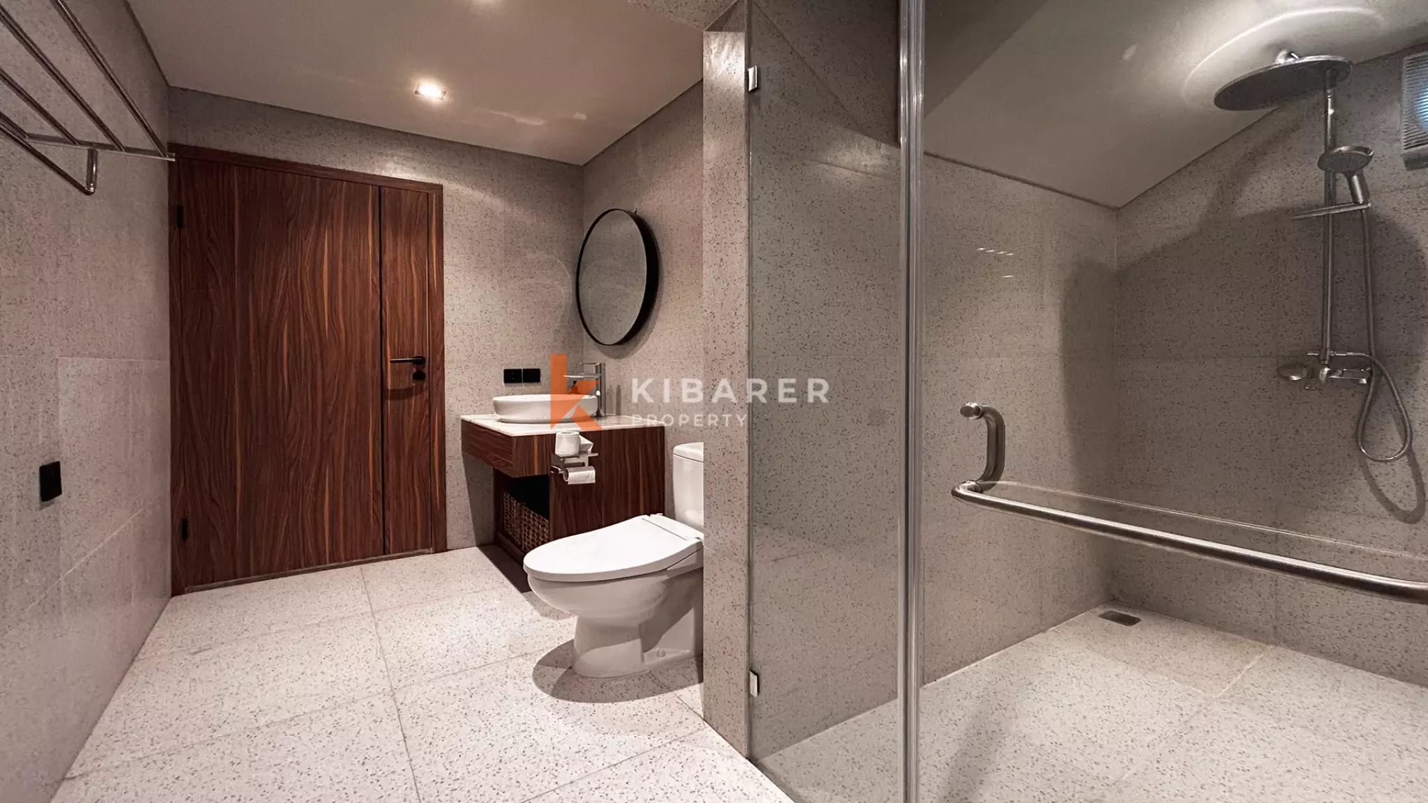 Tempat Persembunyian Tropis Modern: Vila Tiga Kamar Tidur di Pererenan