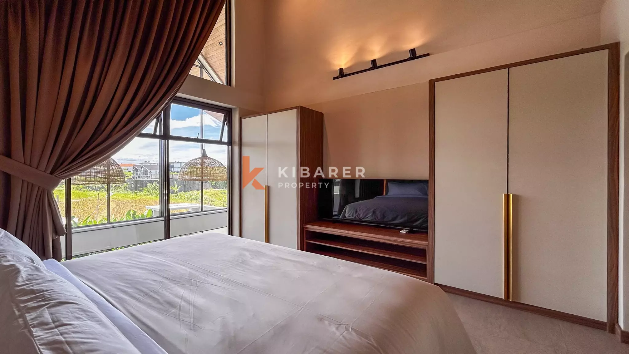 Tempat Persembunyian Tropis Modern: Vila Tiga Kamar Tidur di Pererenan