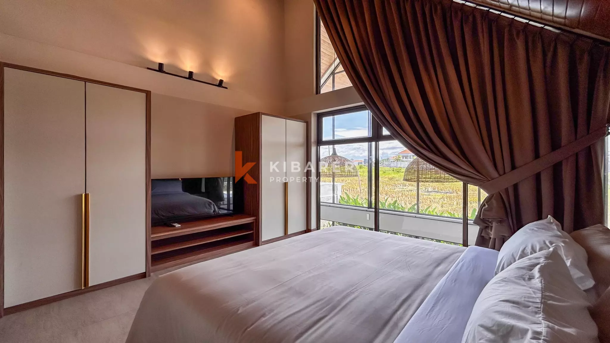 Tempat Persembunyian Tropis Modern: Vila Tiga Kamar Tidur di Pererenan