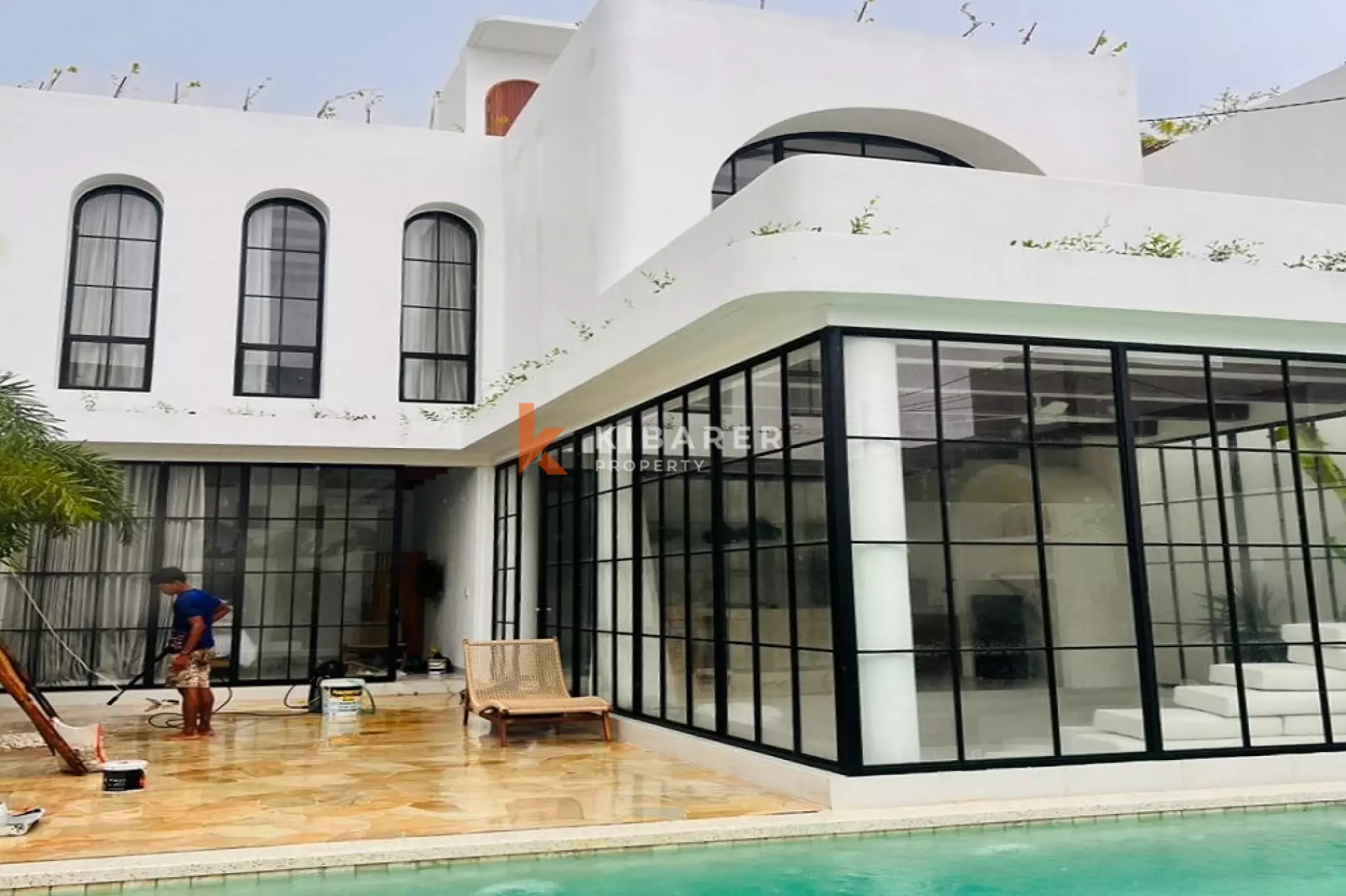 Villa méditerranéenne de trois chambres avec toit-terrasse à Uluwatu (Disponible à partir du 9 juin 2026)