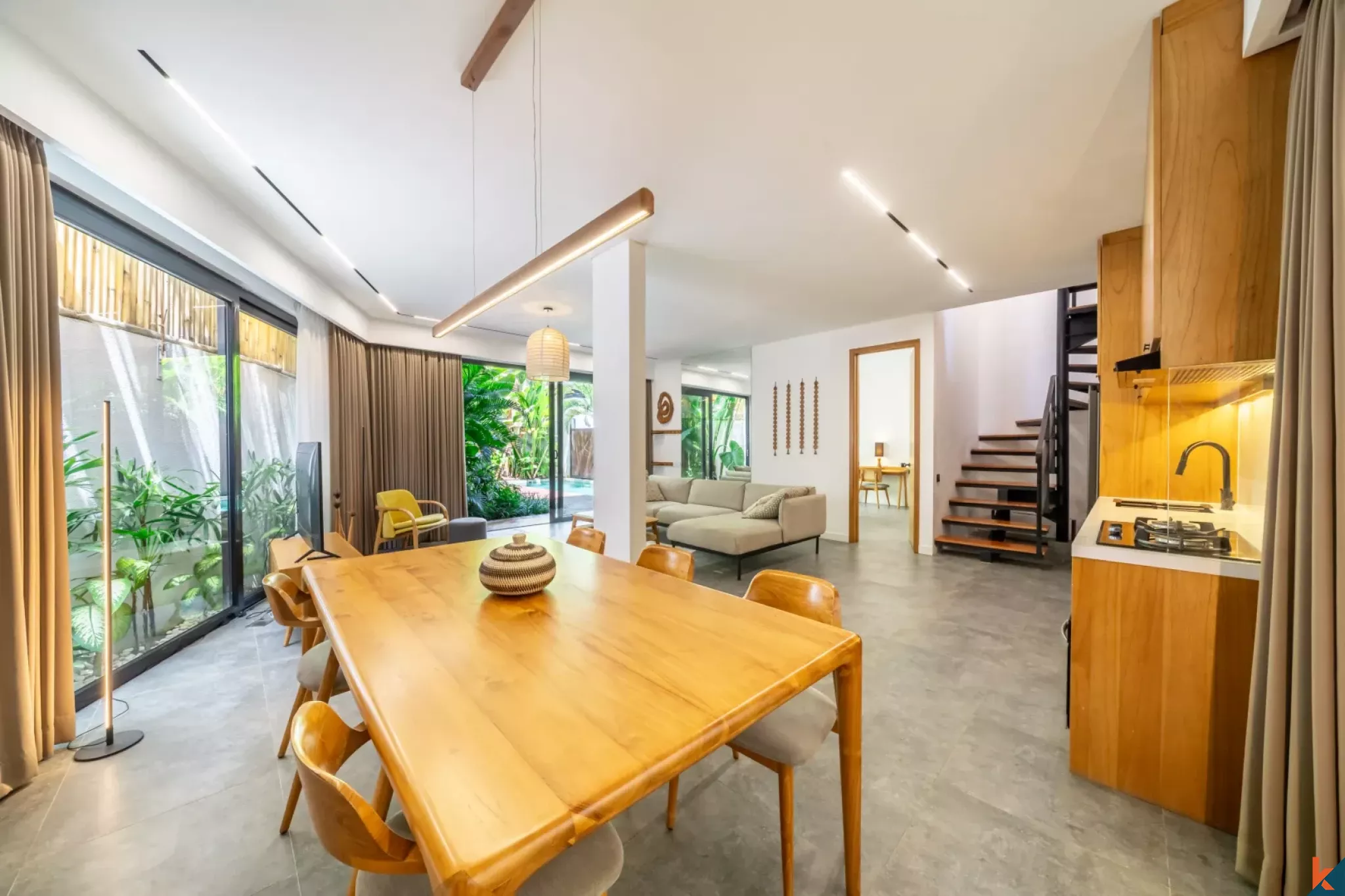 Modern Three Bedroom Leasehold Villa Near the Beach in Canggu