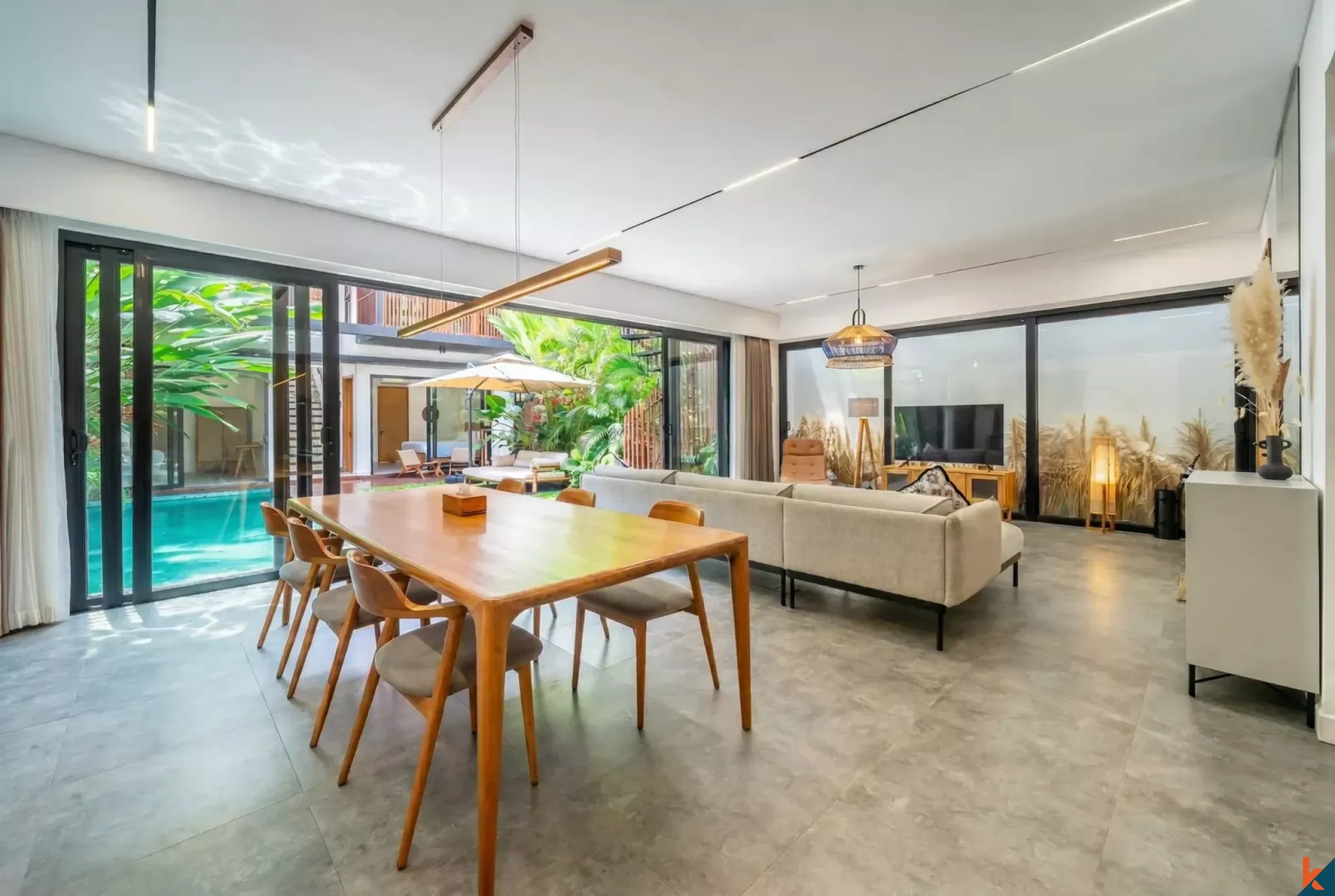 Modern Four Bedroom Leasehold Villa Near the Beach in Canggu