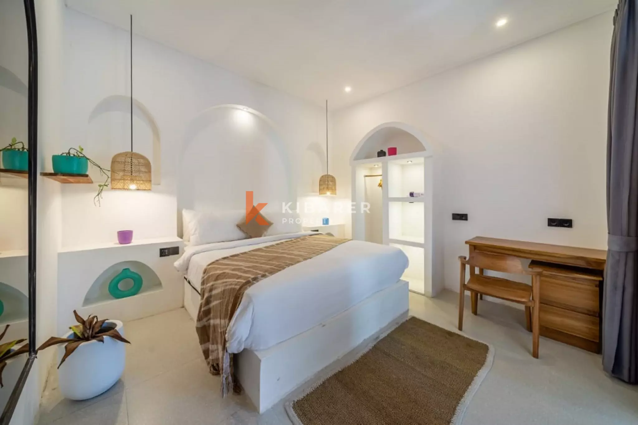 Villa Tertutup Tiga Kamar Tidur Dekat Tanah Lot (TERSEDIA APRIL 2026)