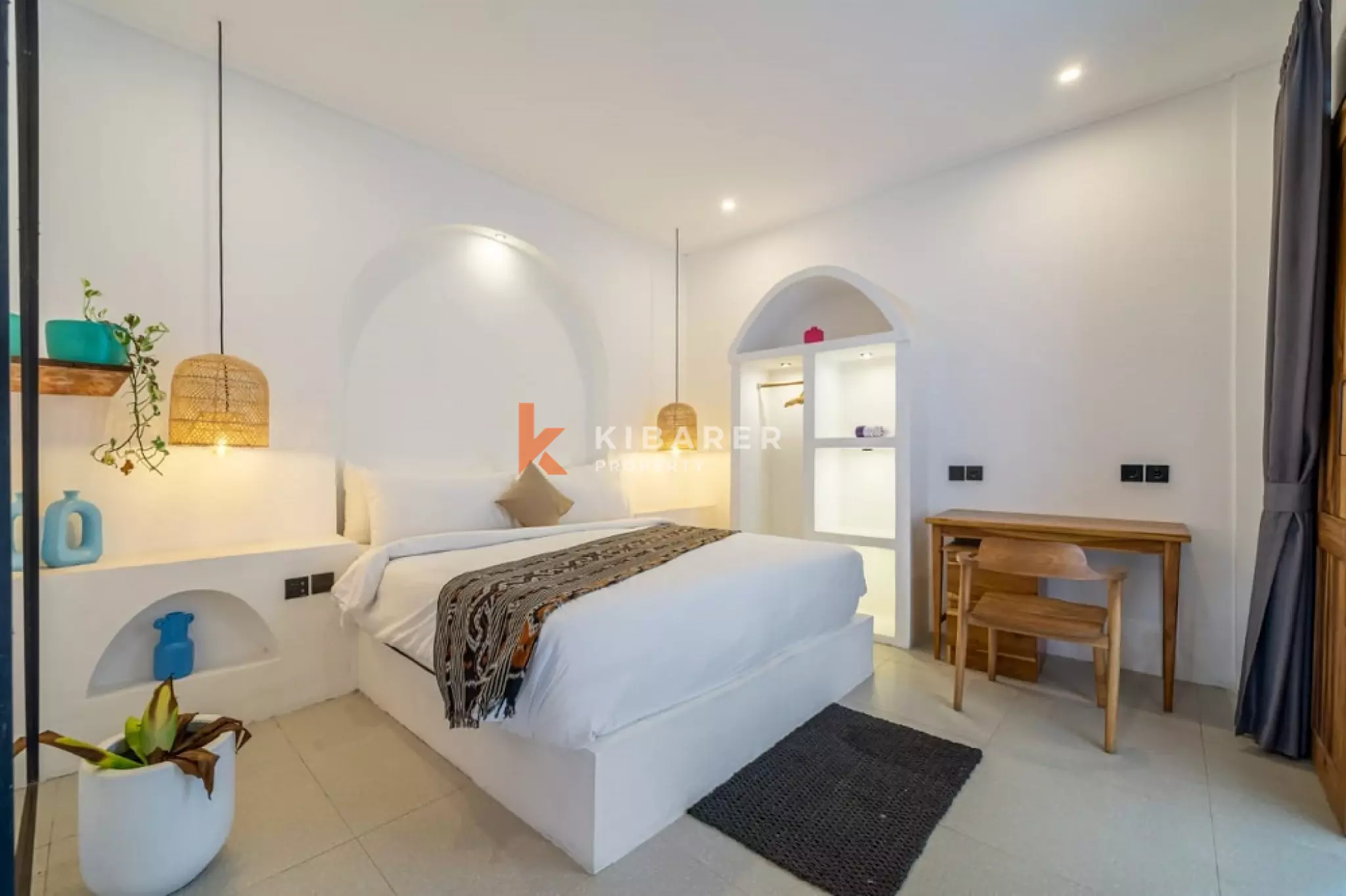 Villa Tertutup Tiga Kamar Tidur Dekat Tanah Lot (TERSEDIA APRIL 2026)