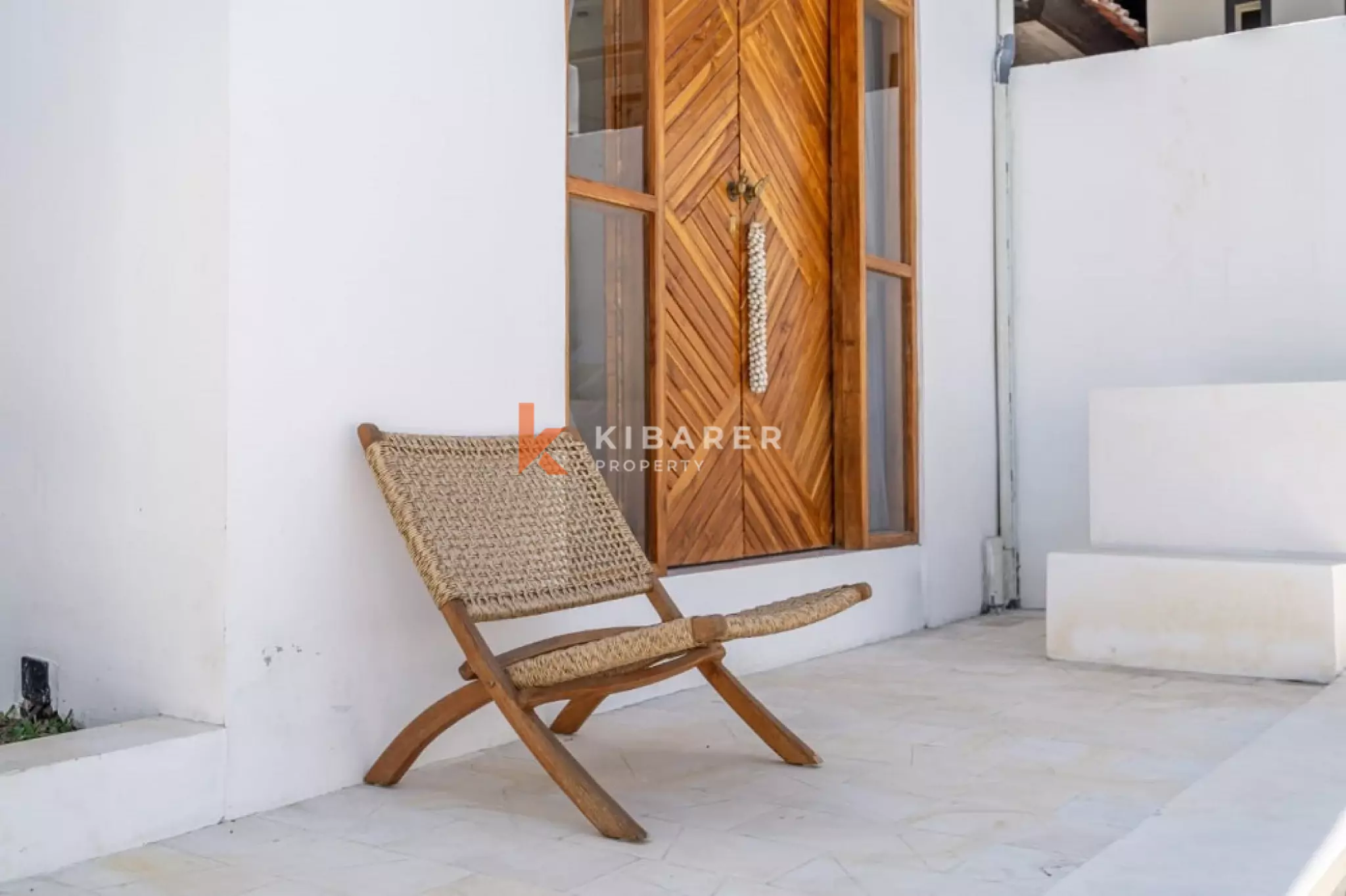 Villa Tertutup Tiga Kamar Tidur Dekat Tanah Lot (TERSEDIA APRIL 2026)