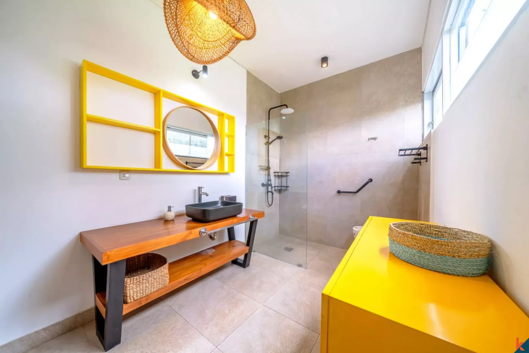 Vila Sewa Empat Kamar Tidur Bergaya di Padonan