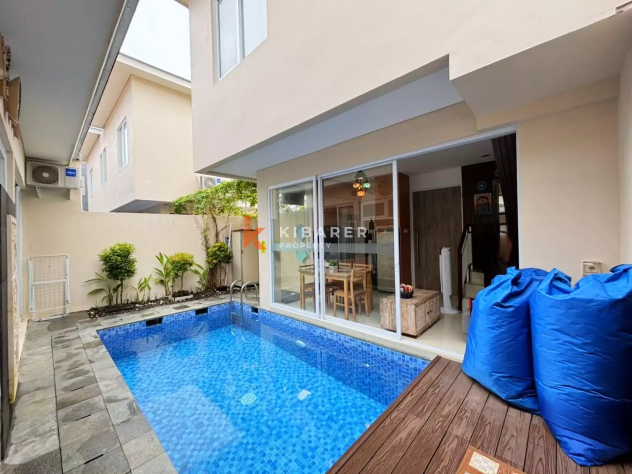 Cozy Three Bedroom Enclosed Living Villa in Secure Nusa Dua Complex
