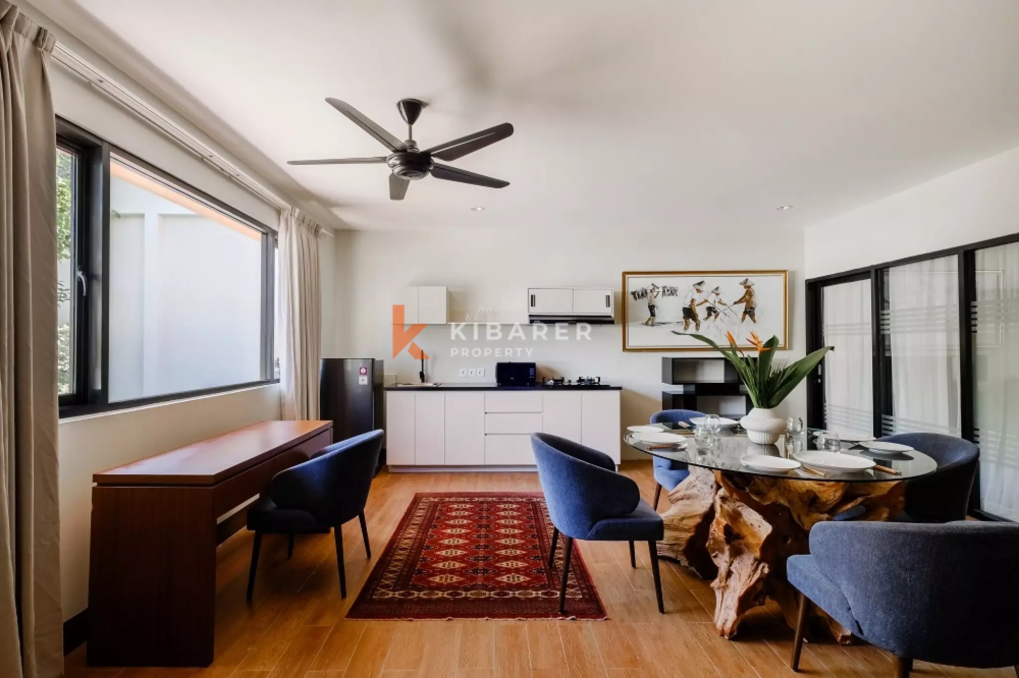 Apartemen Dua Kamar Tidur Berperabotan Lengkap dan Konseptual di Kawasan Utama Seminyak